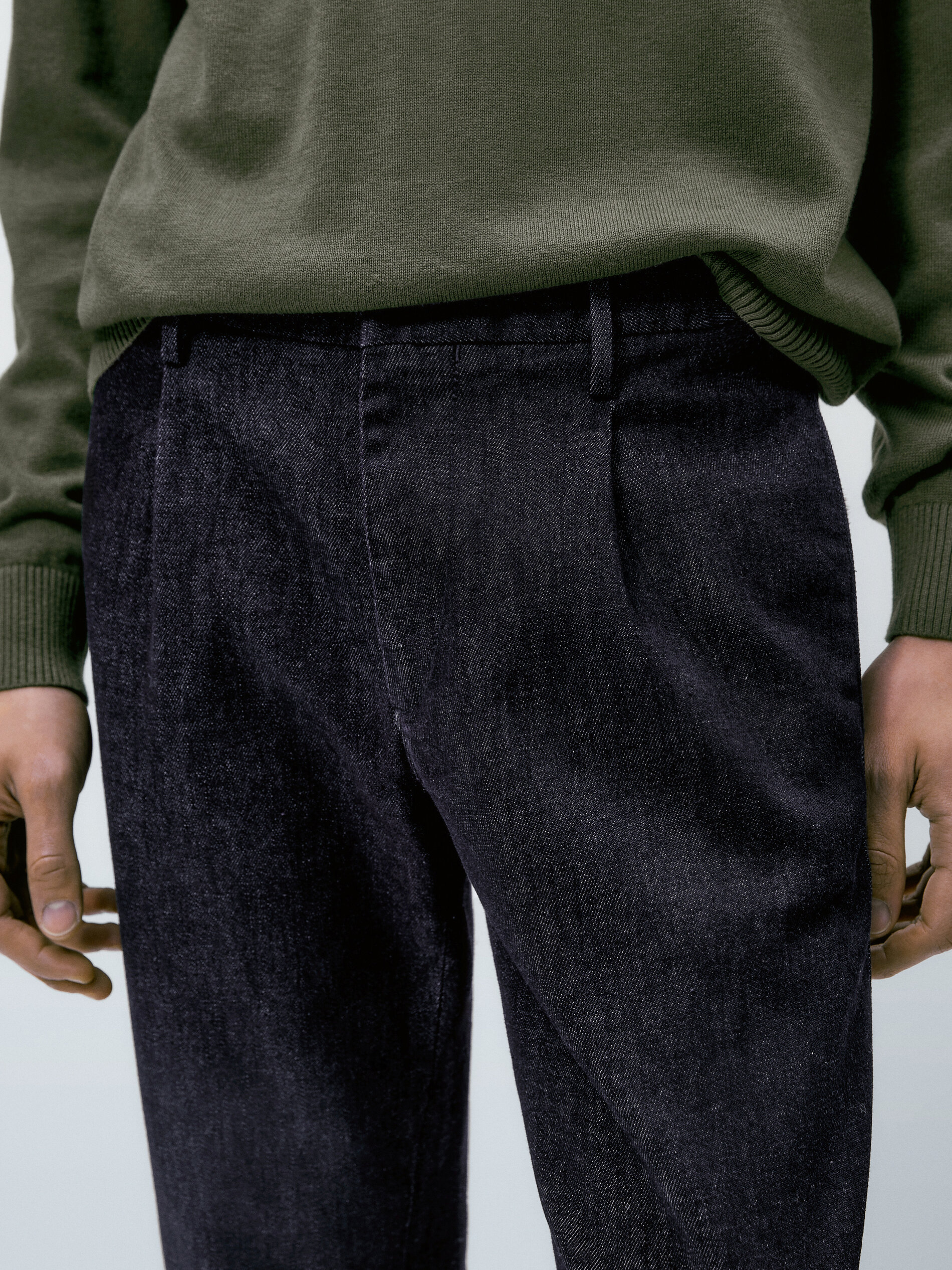 Pantalón vaquero pinzas relaxed fit - INDIGO