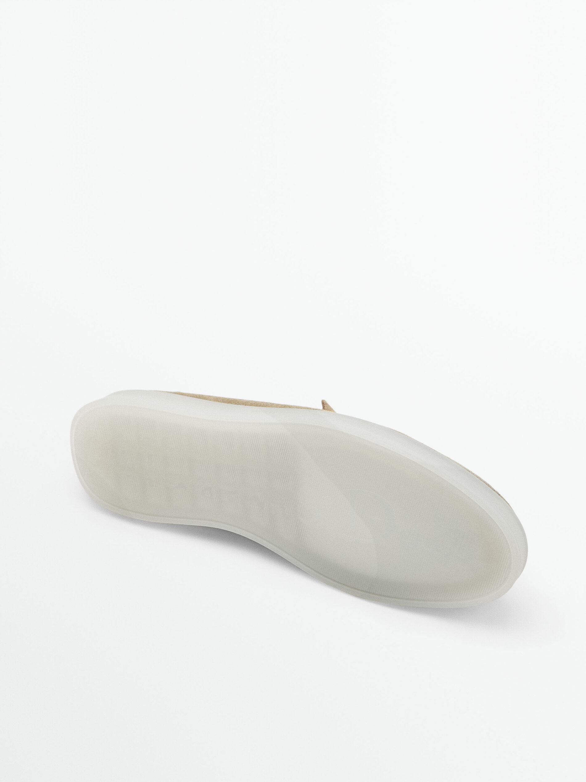 MOCASÍN SERRAJE PISO TRANSLÚCIDO - ARENA