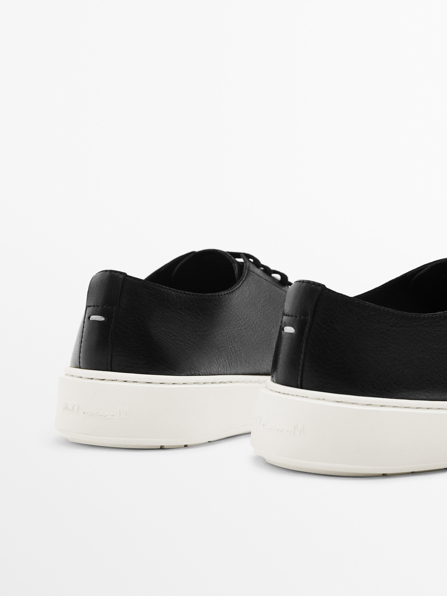 Deportivo piel napa soft - NEGRO