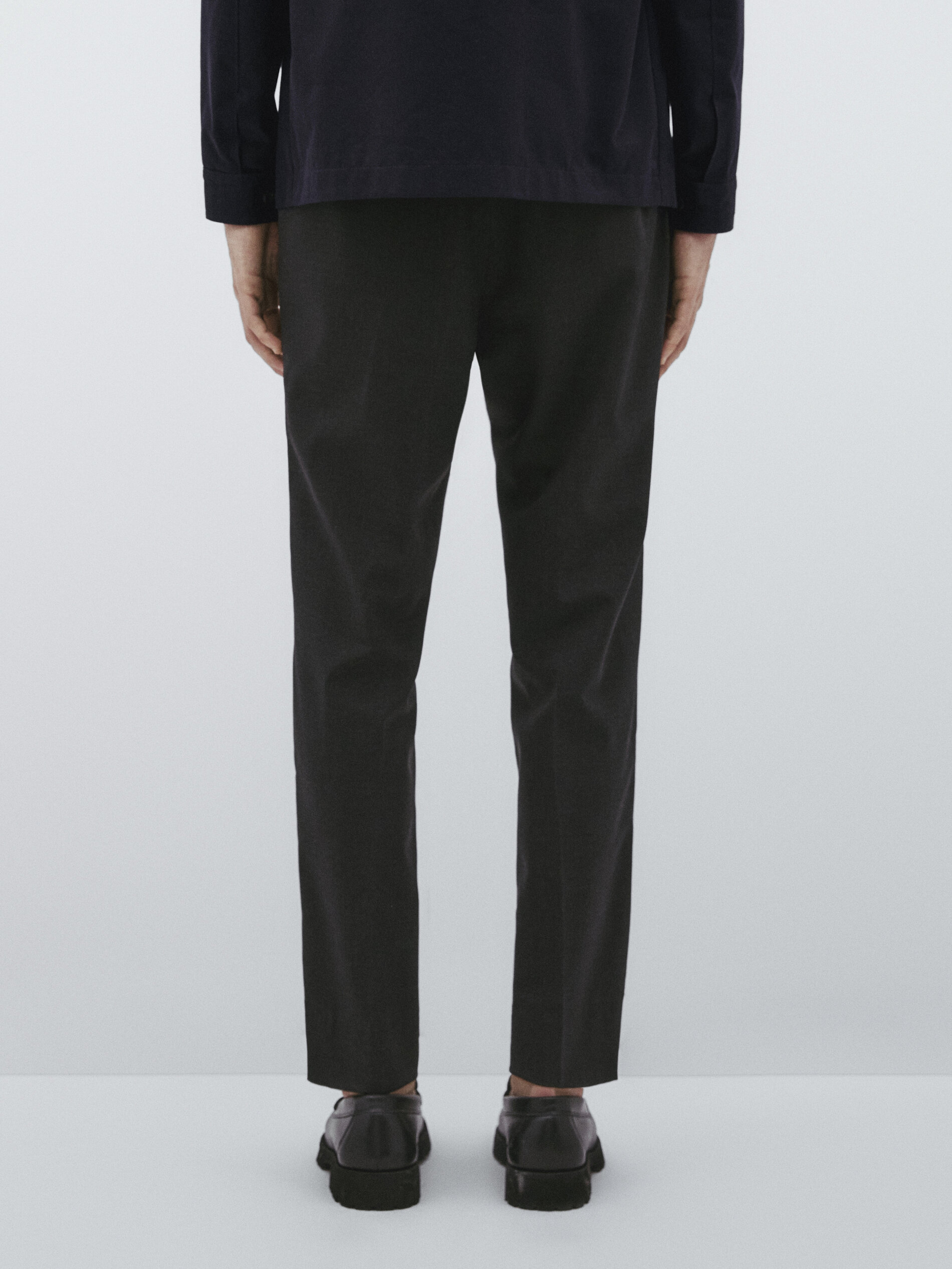 Pantalón pinzas canvas tapered fit -Studio - MARENGO