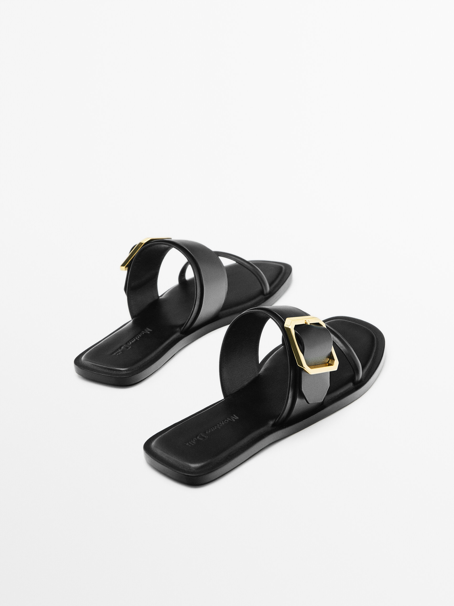 SANDALIA TIRA ANCHA CON HEBILLA - NEGRO