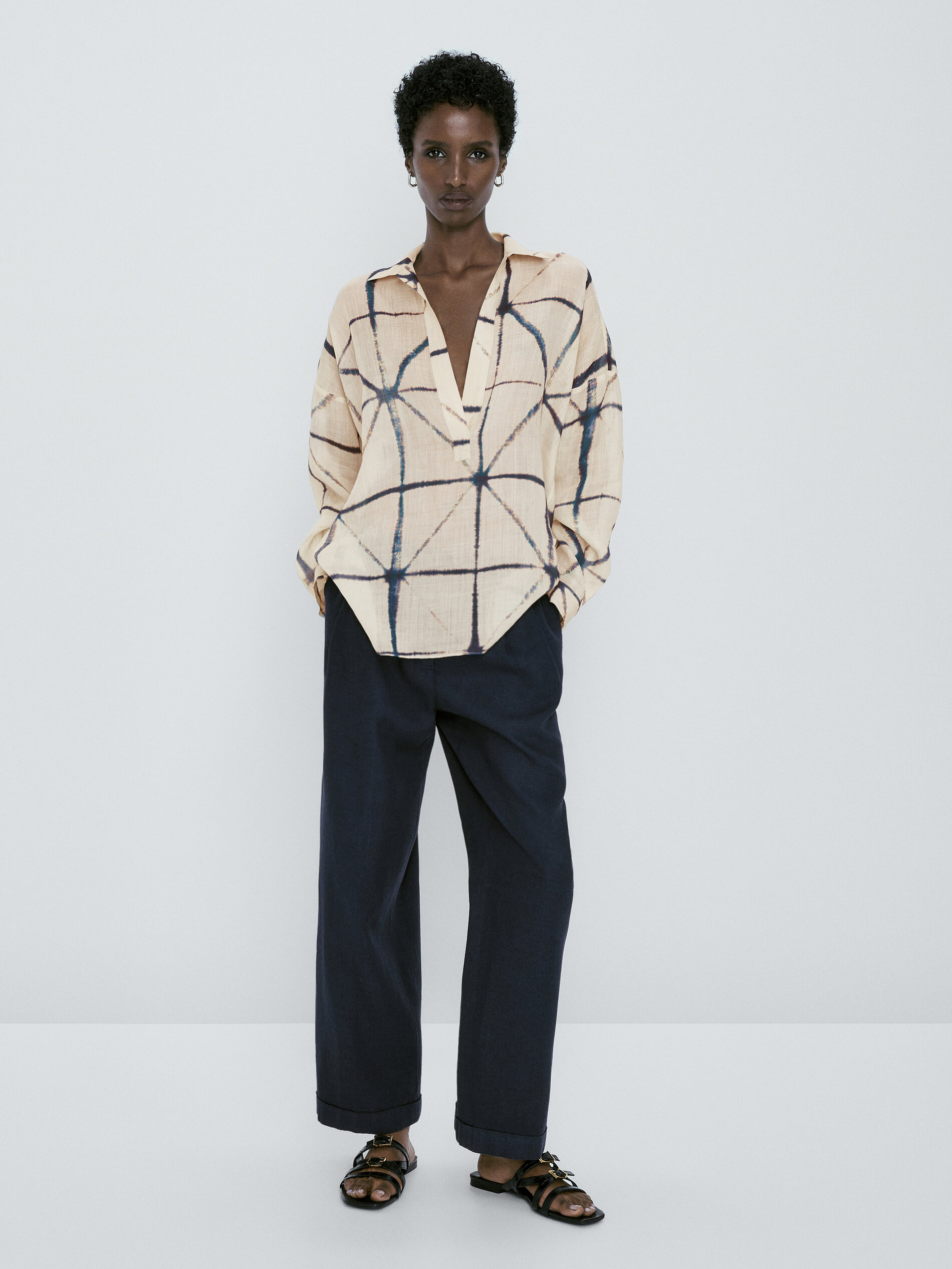 Camisa estampada cuello polo 100% ramio - AZUL OSCURO