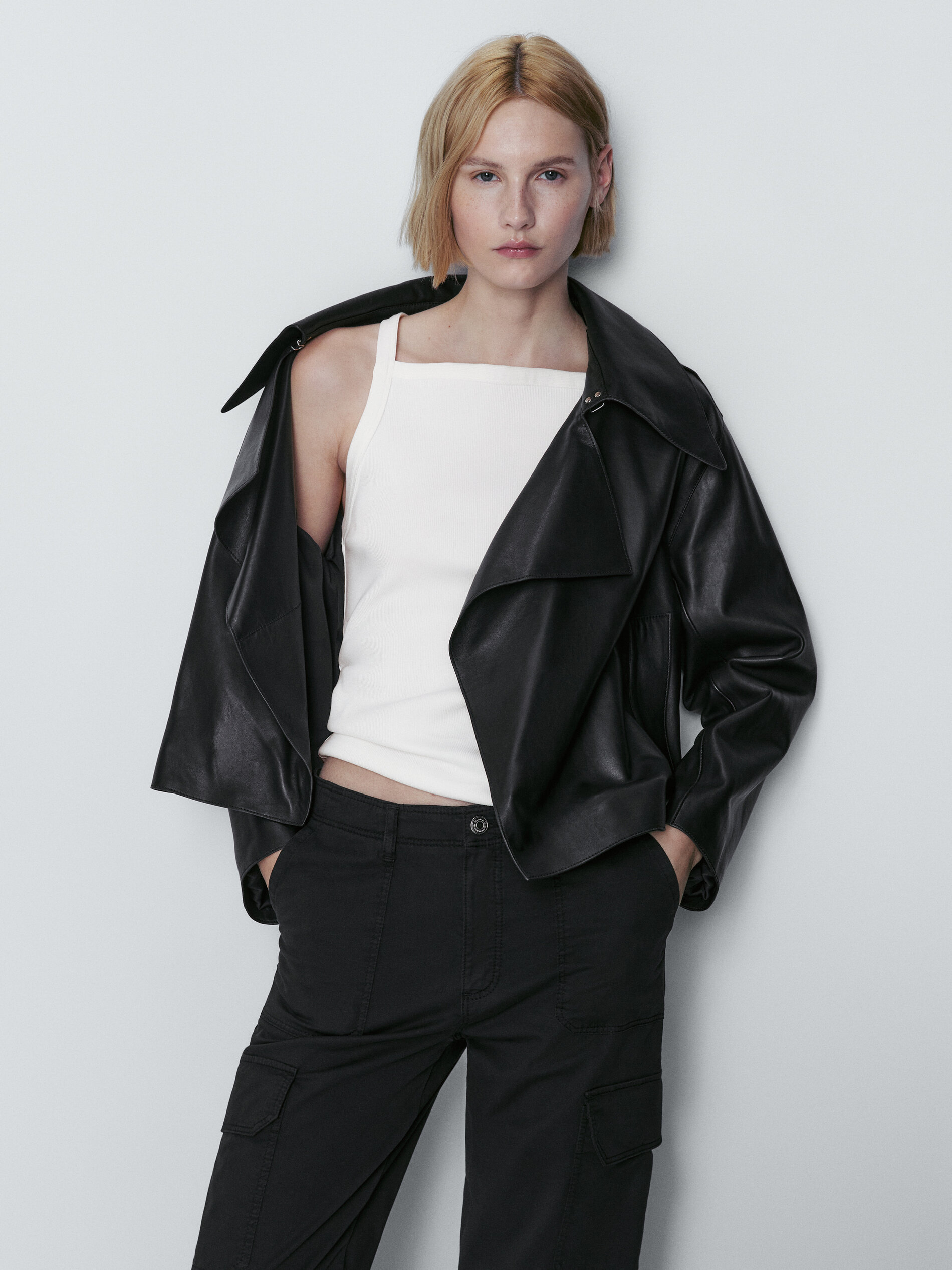 Cazadora piel napa maxi cuello - NEGRO