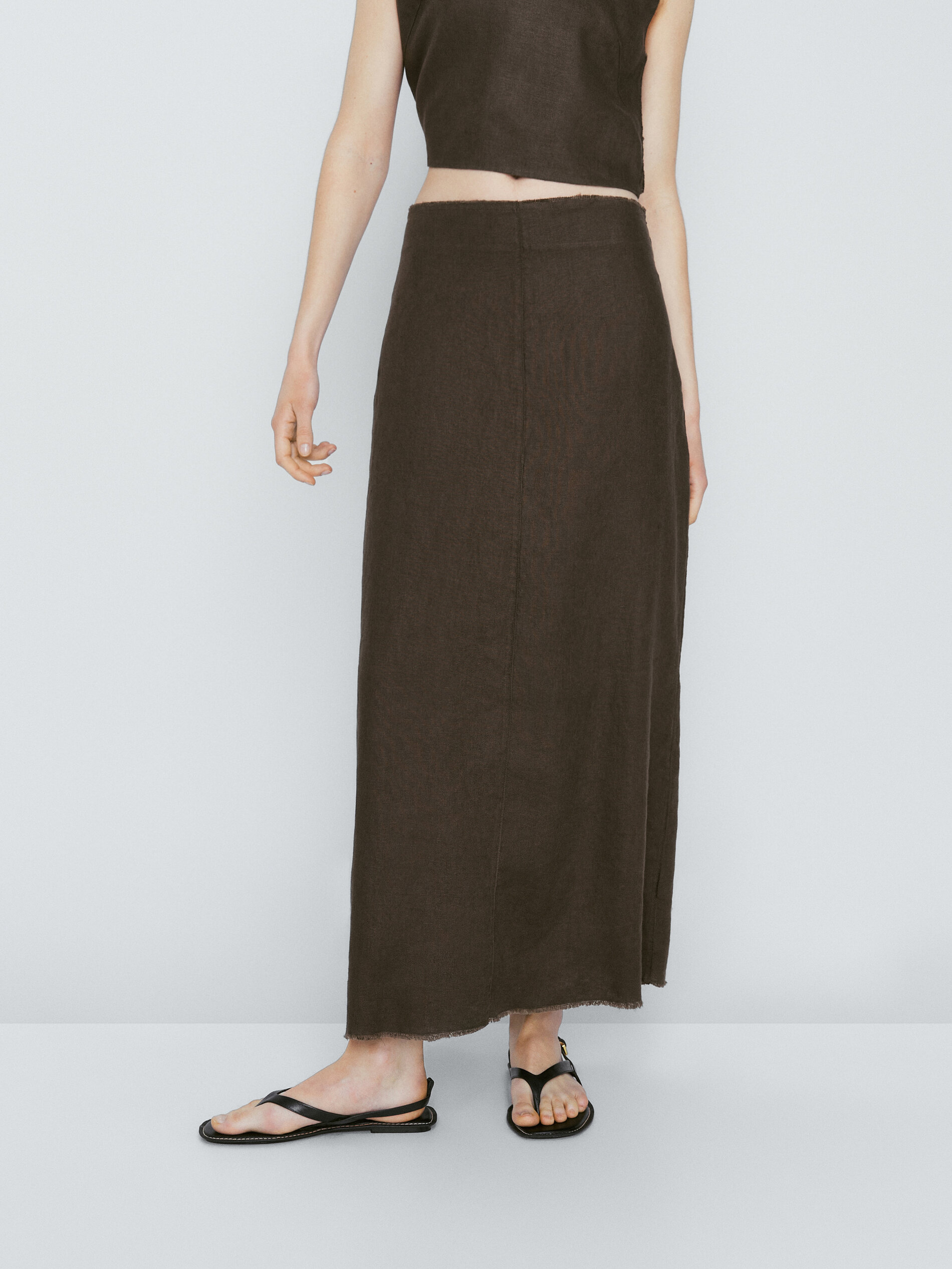 Falda midi lino detalle costura - KAKI
