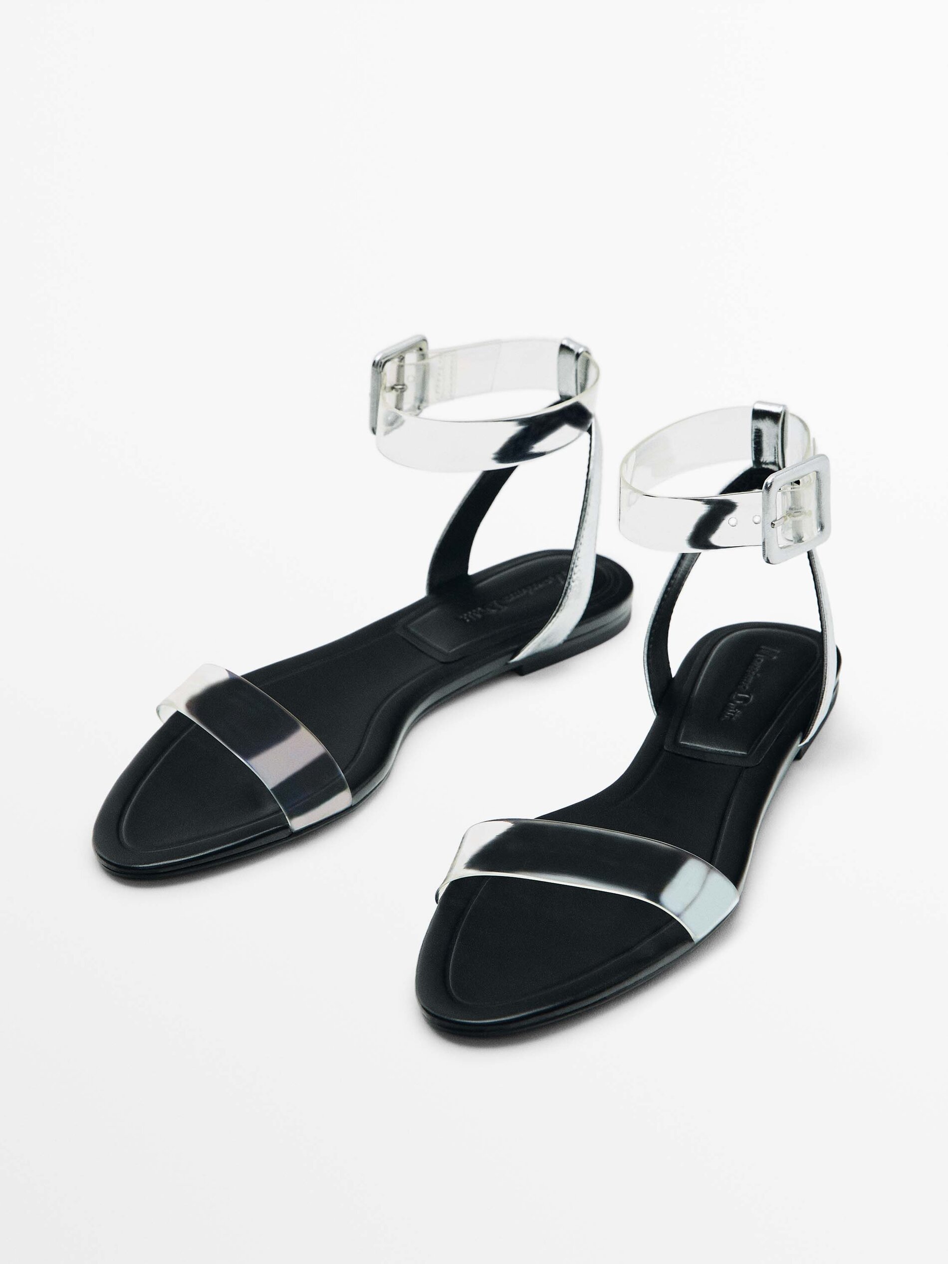 SANDALIA PLANA VINILO - PLATA