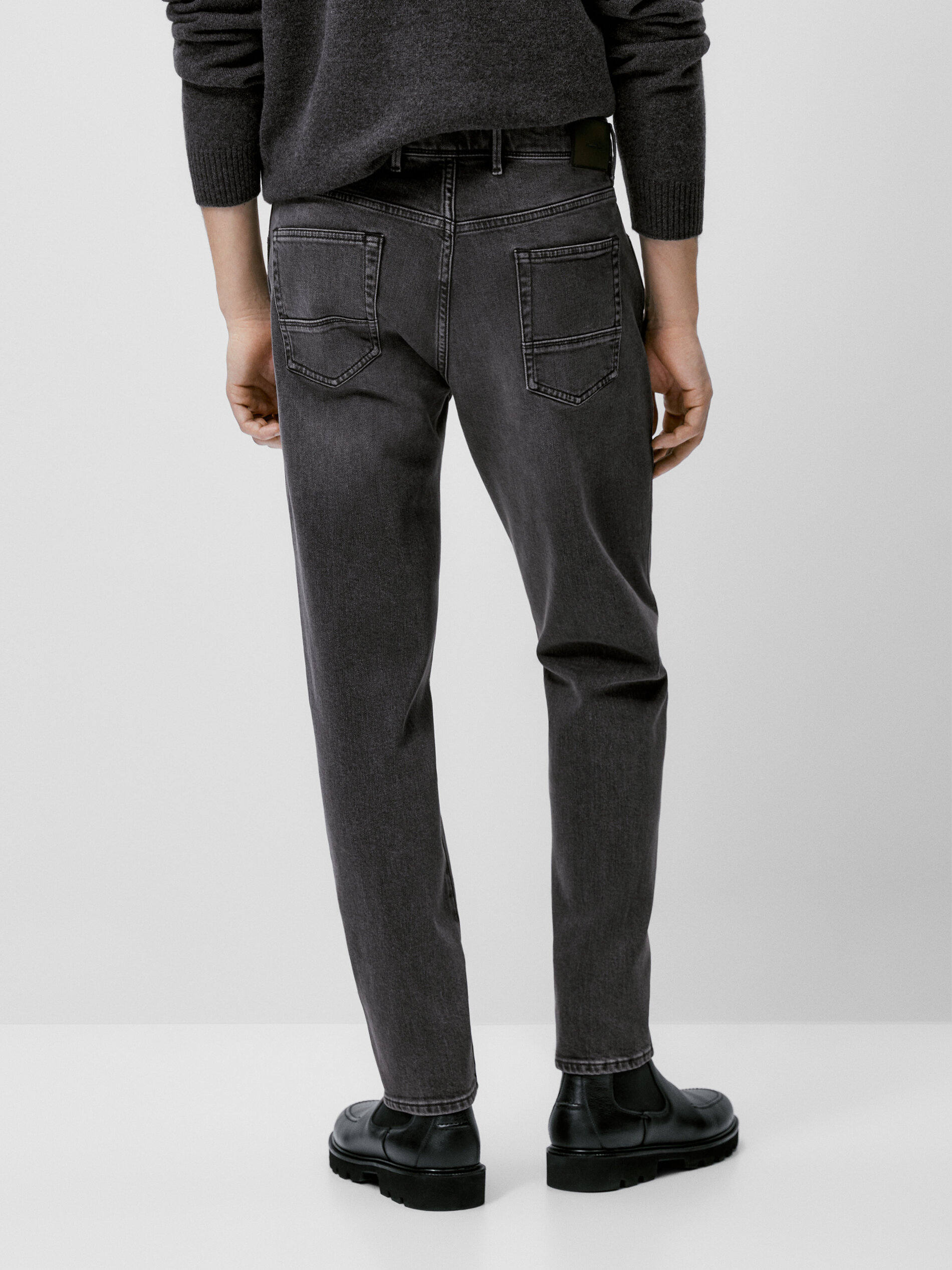 Pantalón vaquero stone wash tapered fit - GRIS