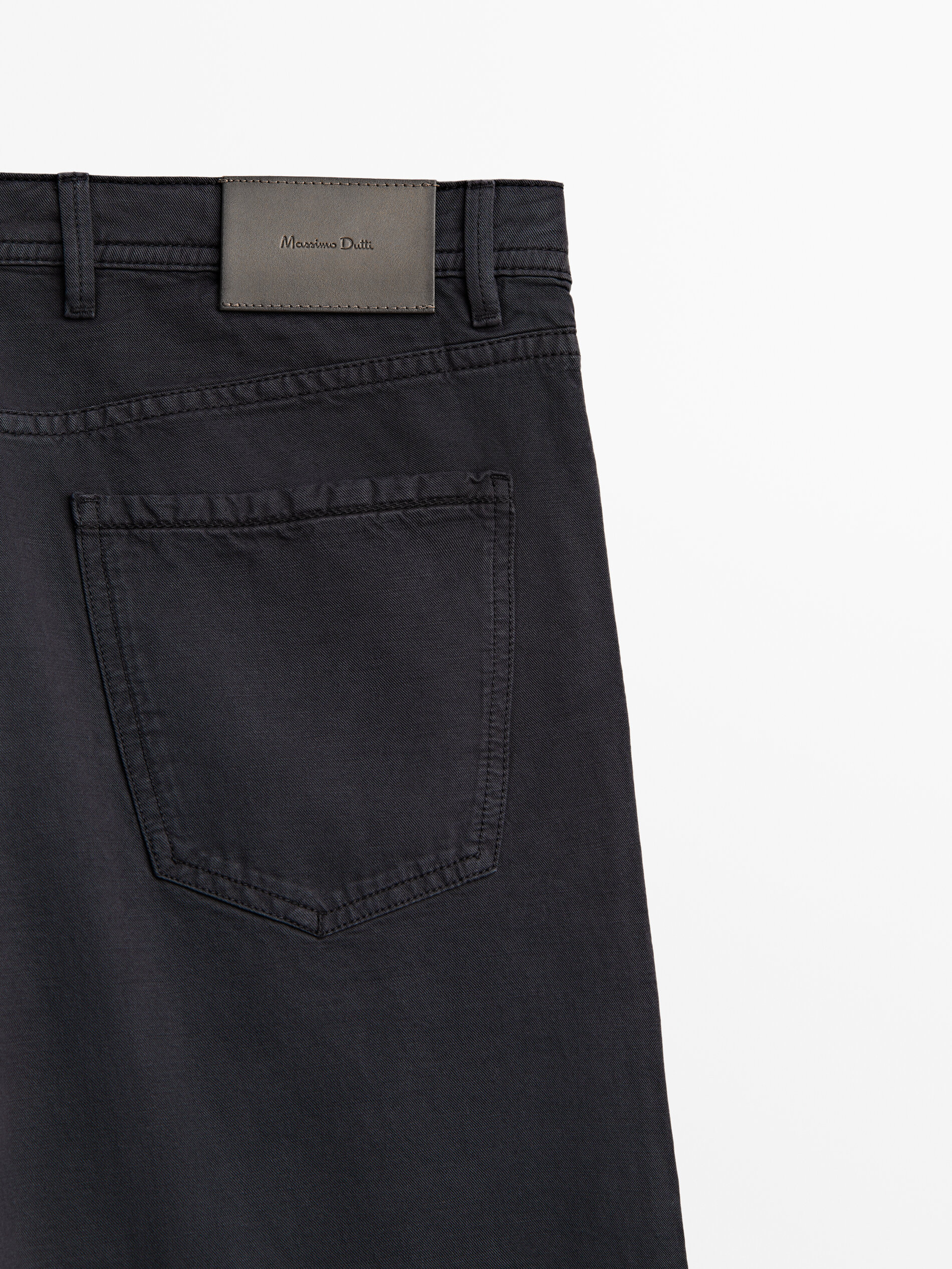 Pantalón tejanero tapered fit - AZUL MARINO