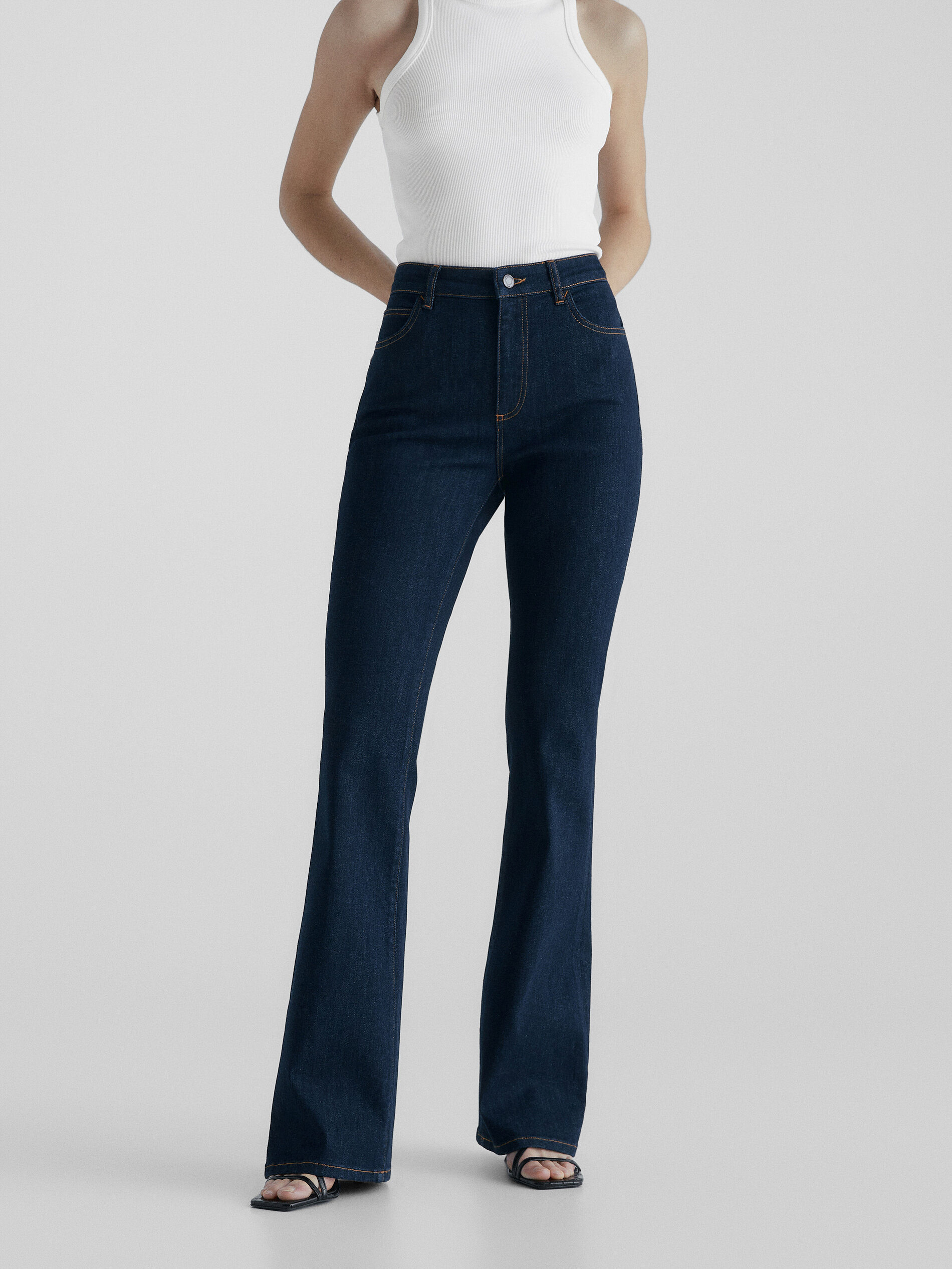 Pantalón vaquero tiro alto skinny flare - AZUL OSCURO