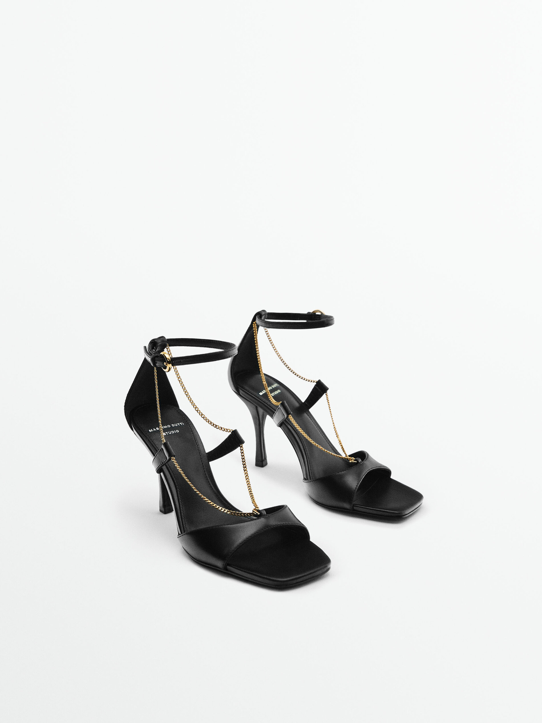 Sandalia tacón piel detalle cadena - Studio - NEGRO