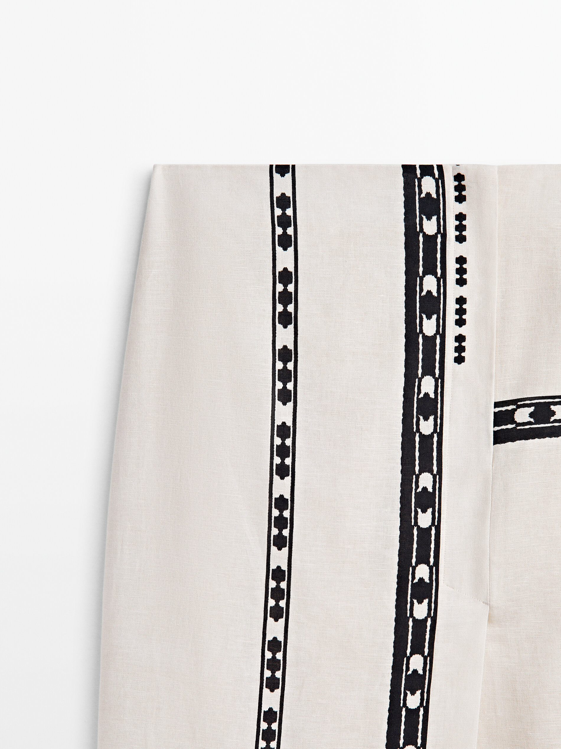 Falda midi abertura detalle cenefa - BLANCO