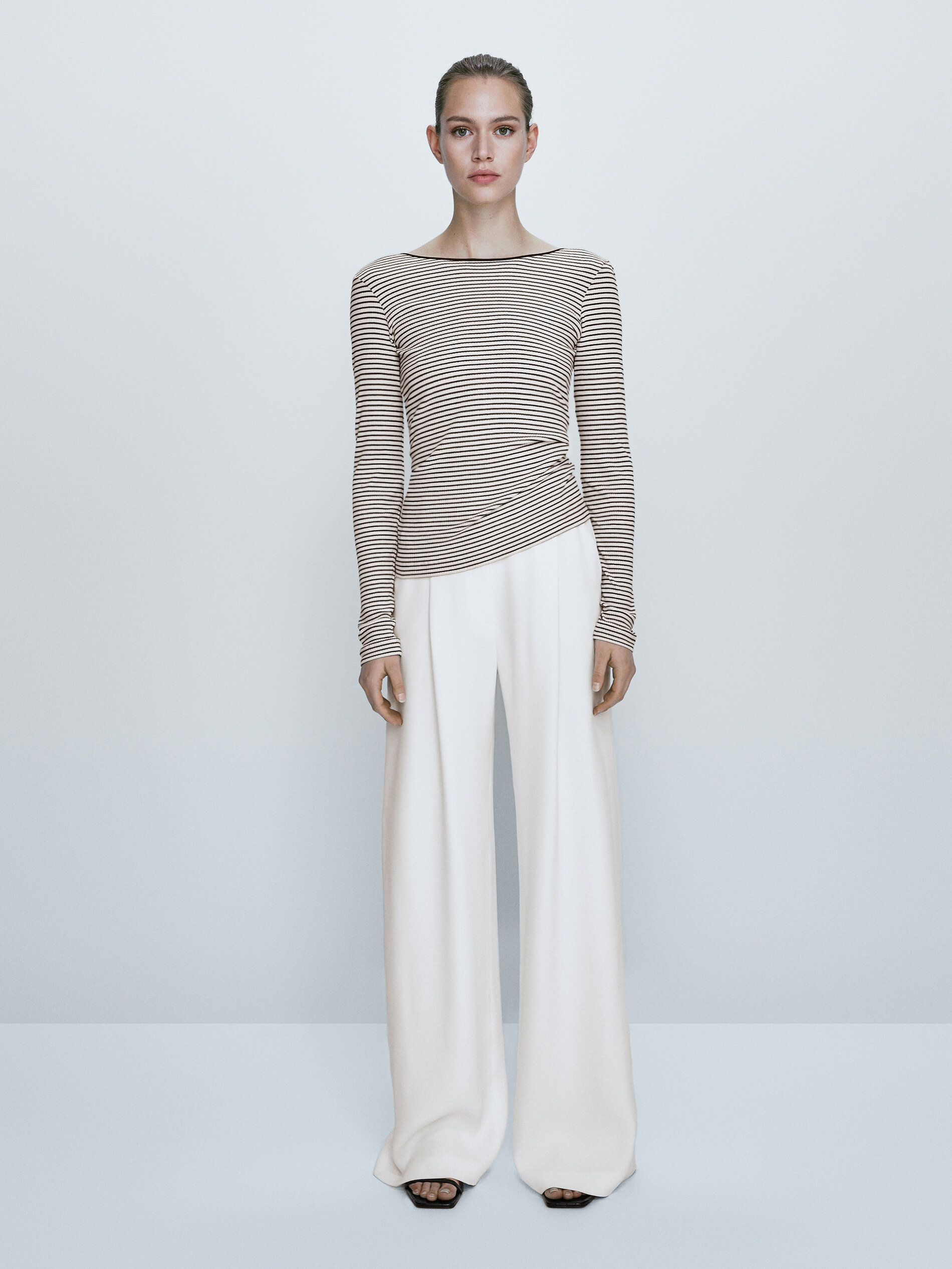 Camiseta rayas canalé escote espalda - CRUDO