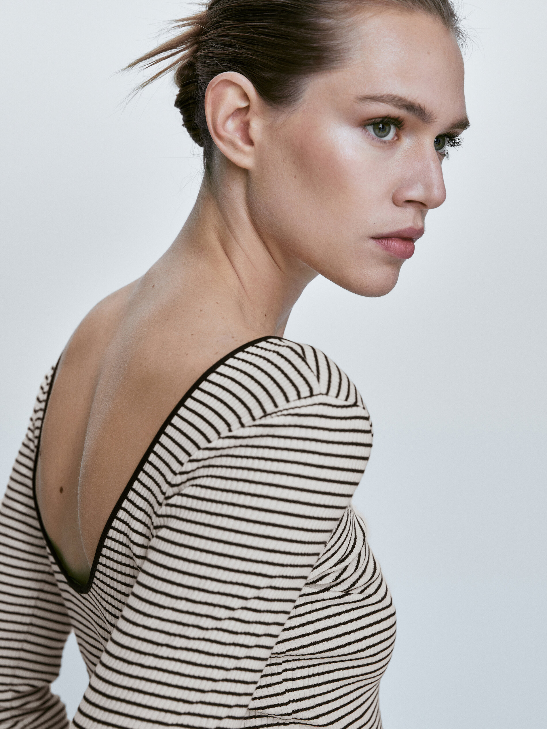 Camiseta rayas canalé escote espalda - CRUDO