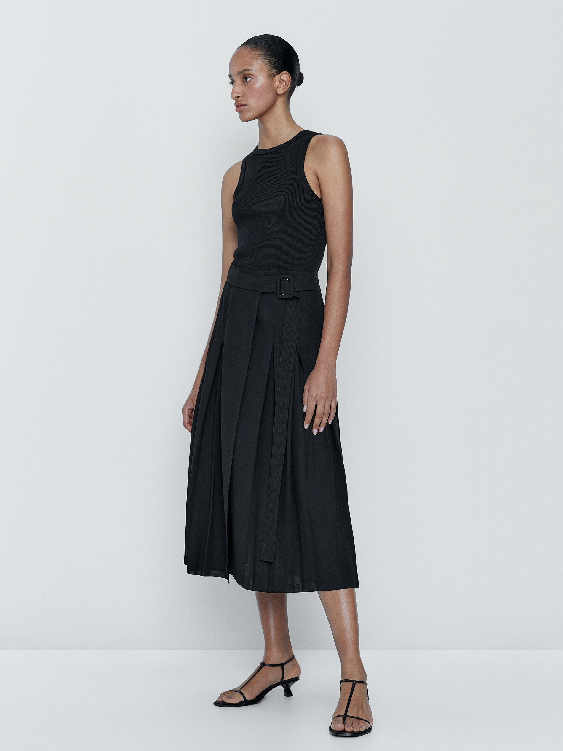 Falda midi tablas negra - NEGRO