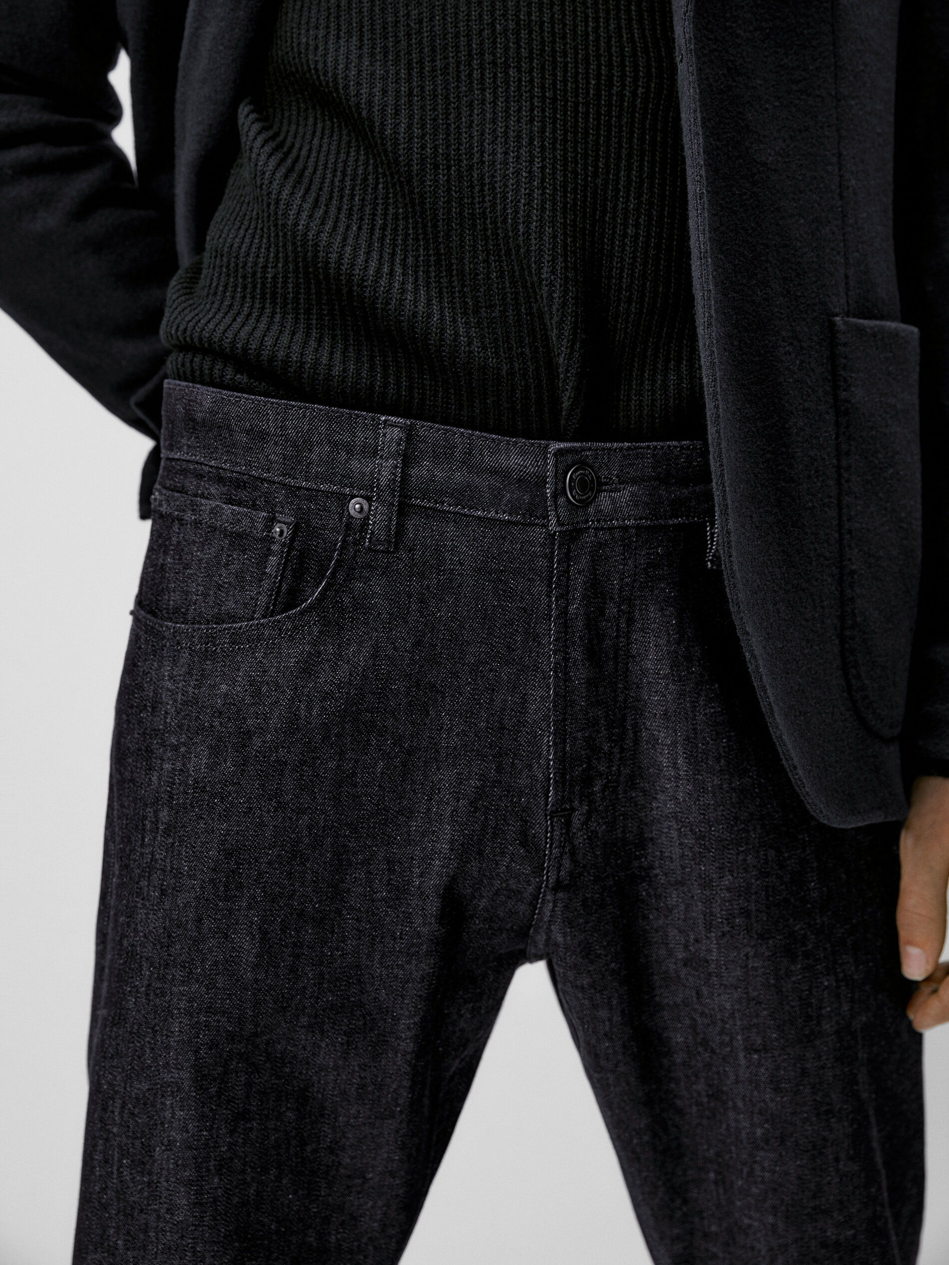 Pantalón vaquero desencolado tapered fit - INDIGO