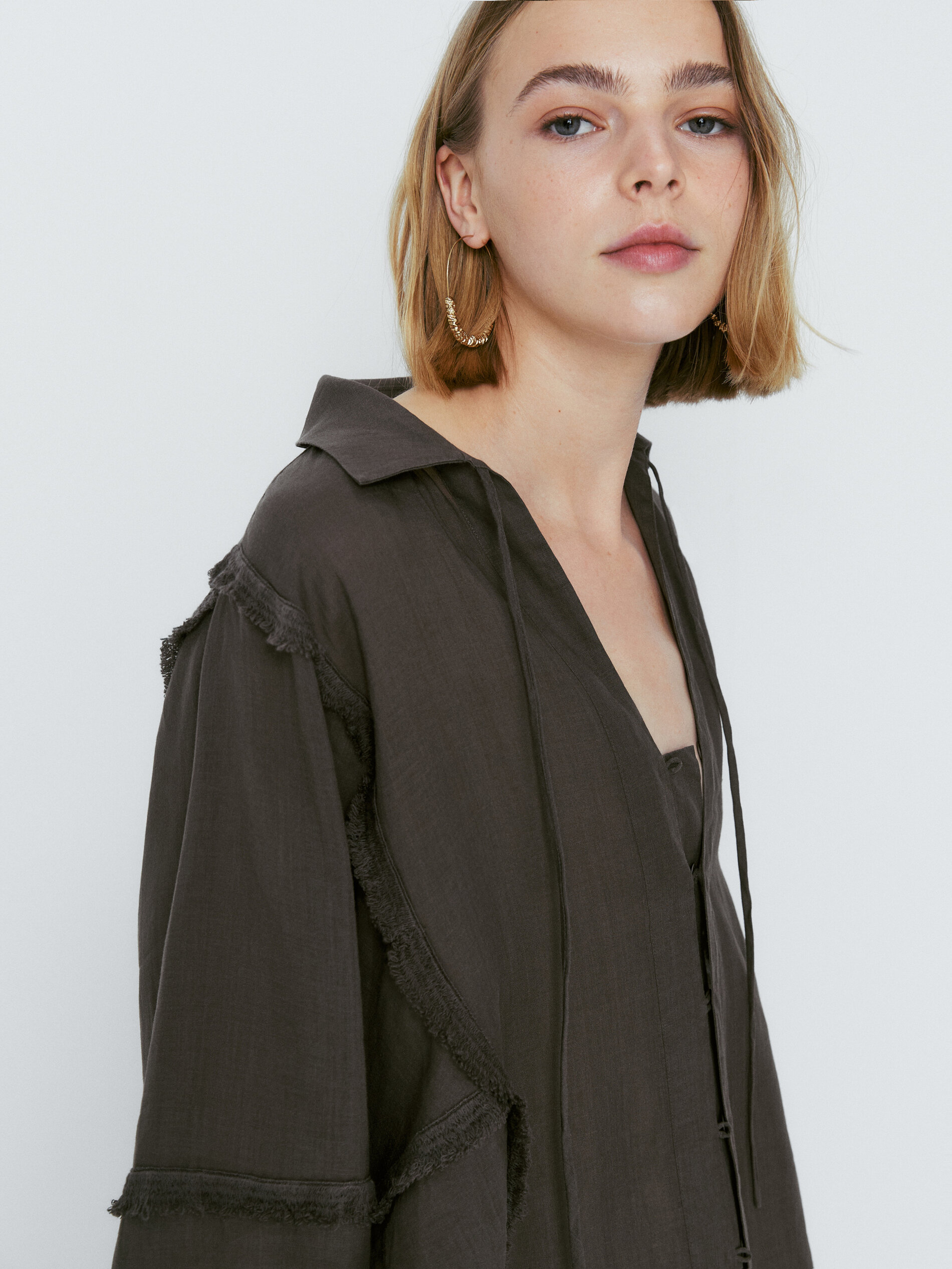 Blusón detalle desflecado cordones - VERDE OSCURO