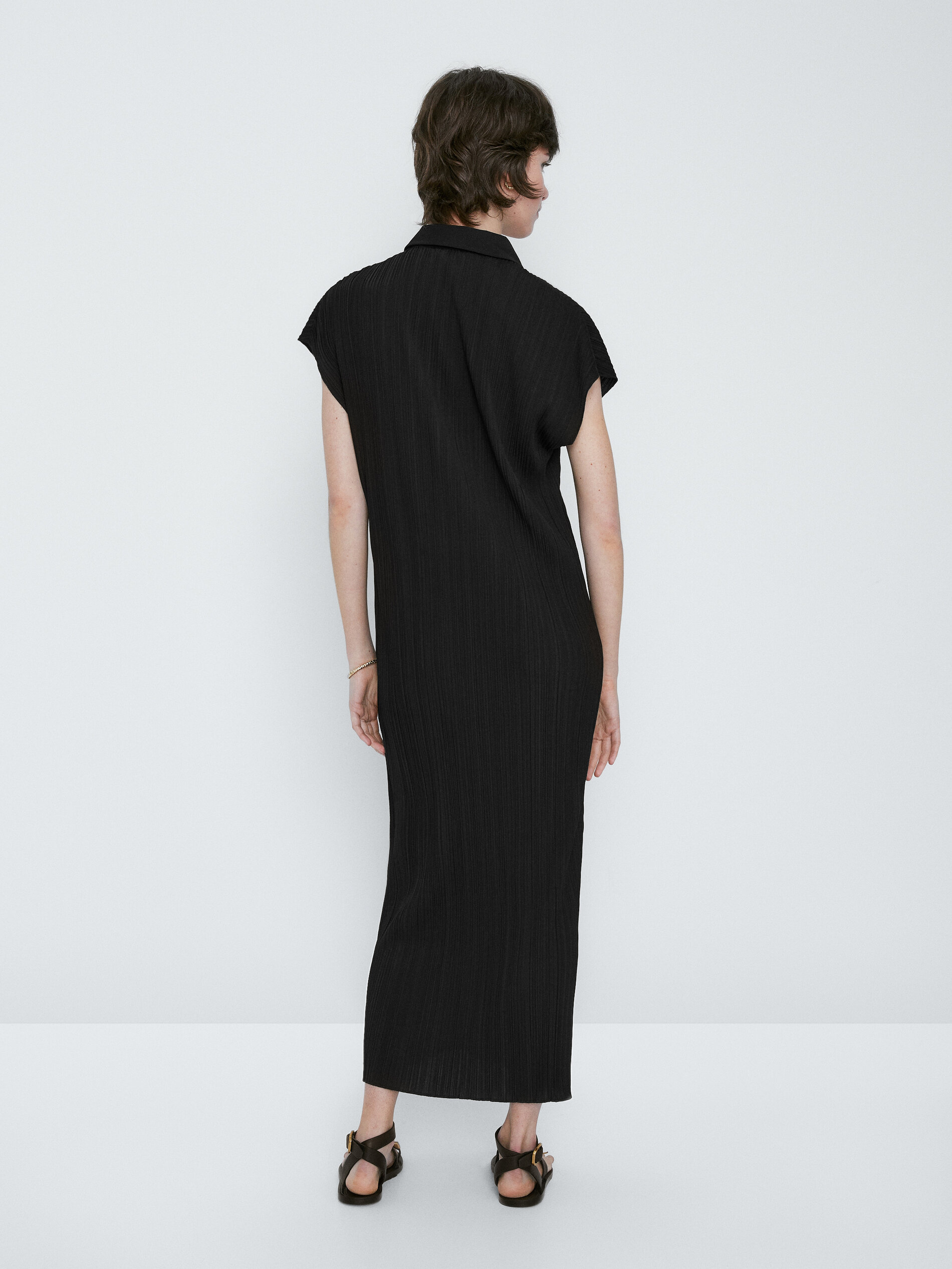 Vestido polo plisado - NEGRO