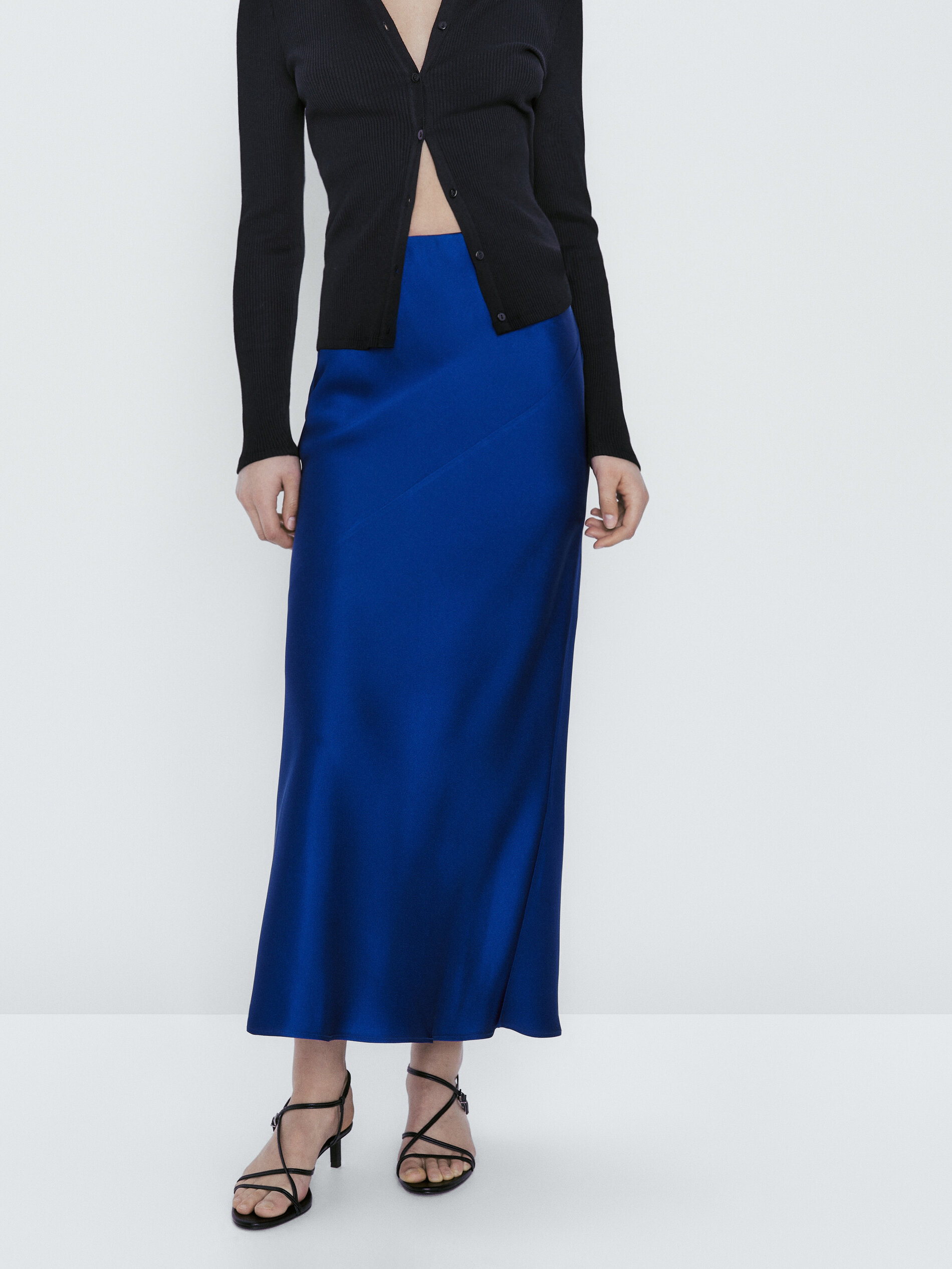 Falda midi fluida satinada - AZULÓN