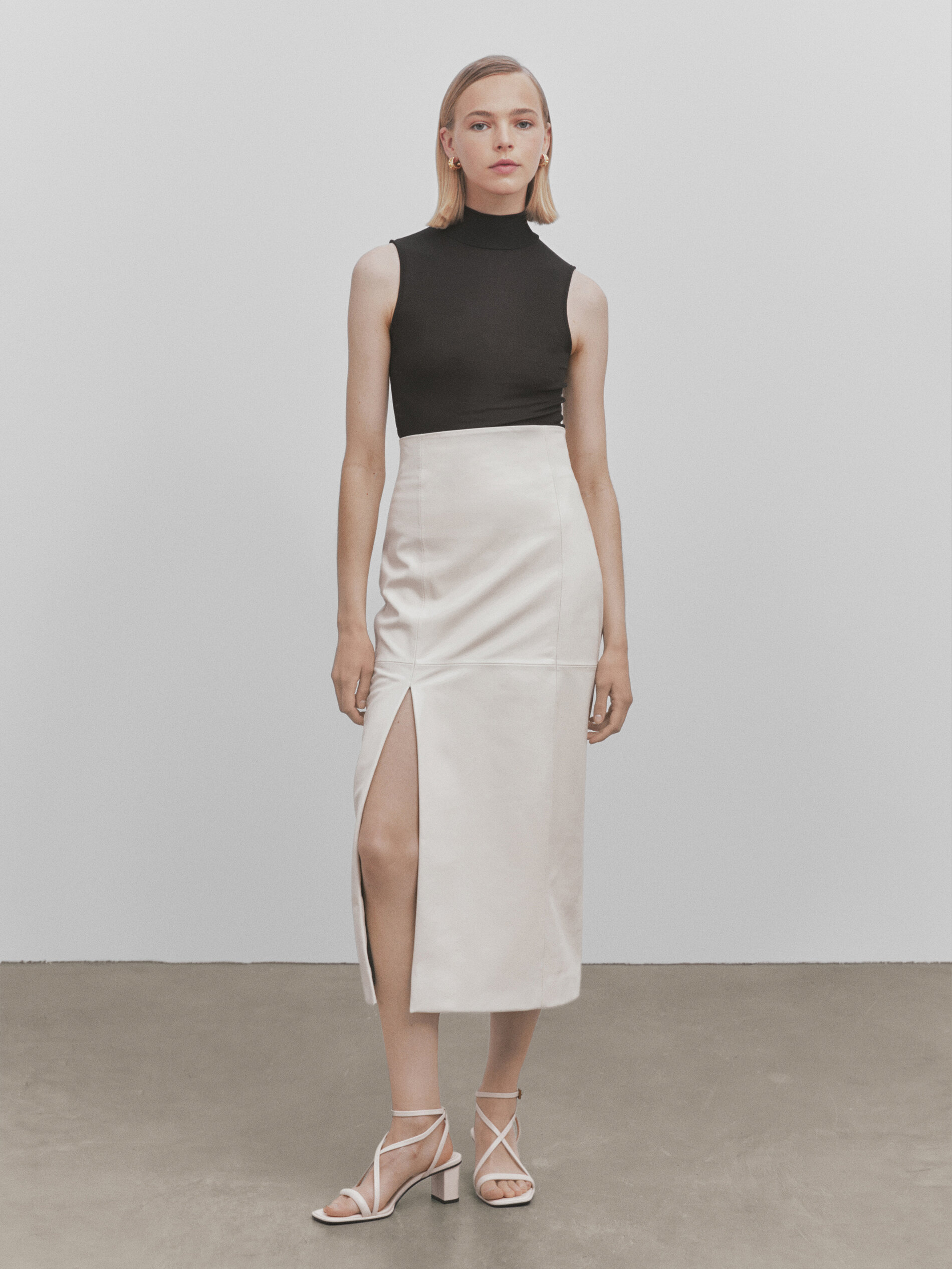 Top negro sin mangas -Studio - NEGRO