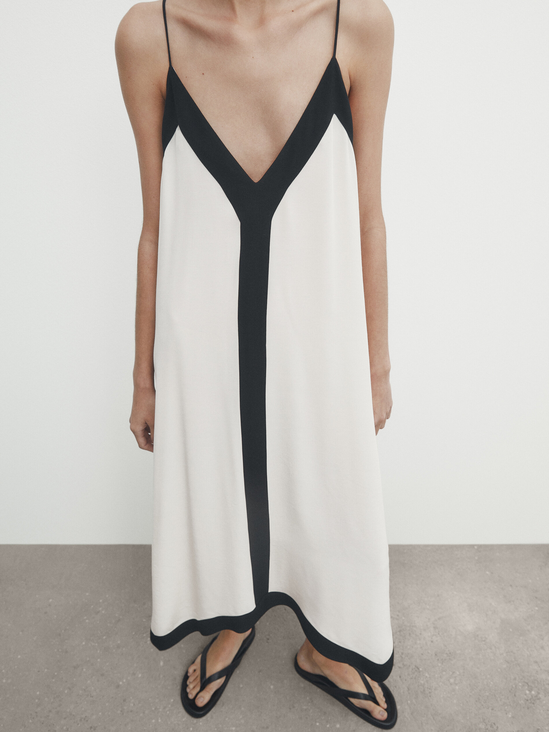 Vestido tirantes escote pico contraste - CRUDO