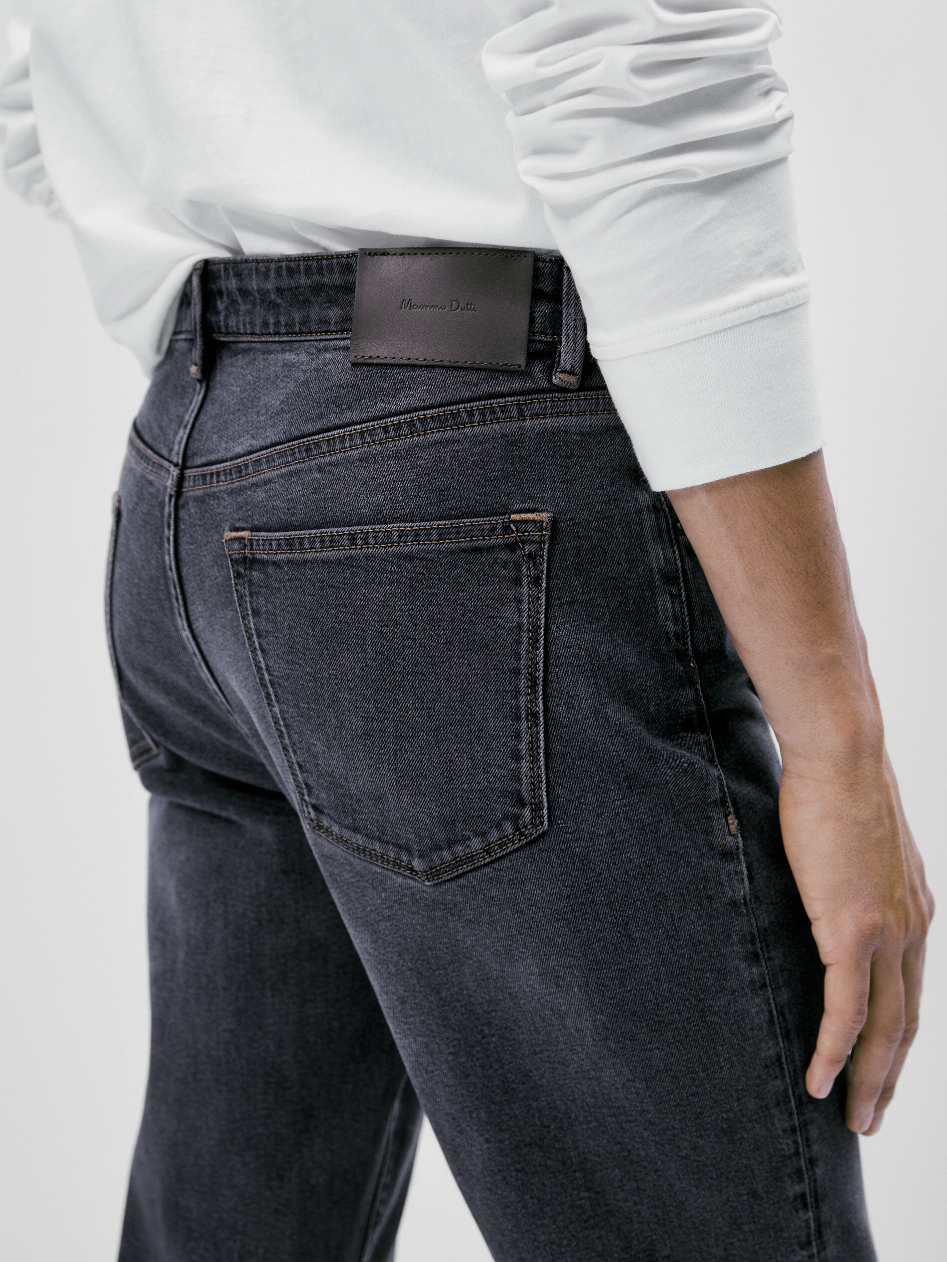 Pantalón vaquero tapered fit - INDIGO