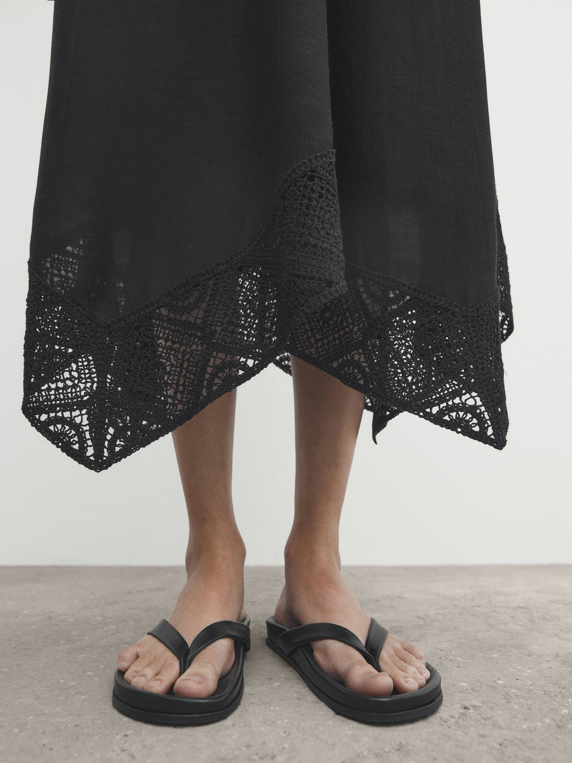 Vestido lencero detalle crochet - NEGRO