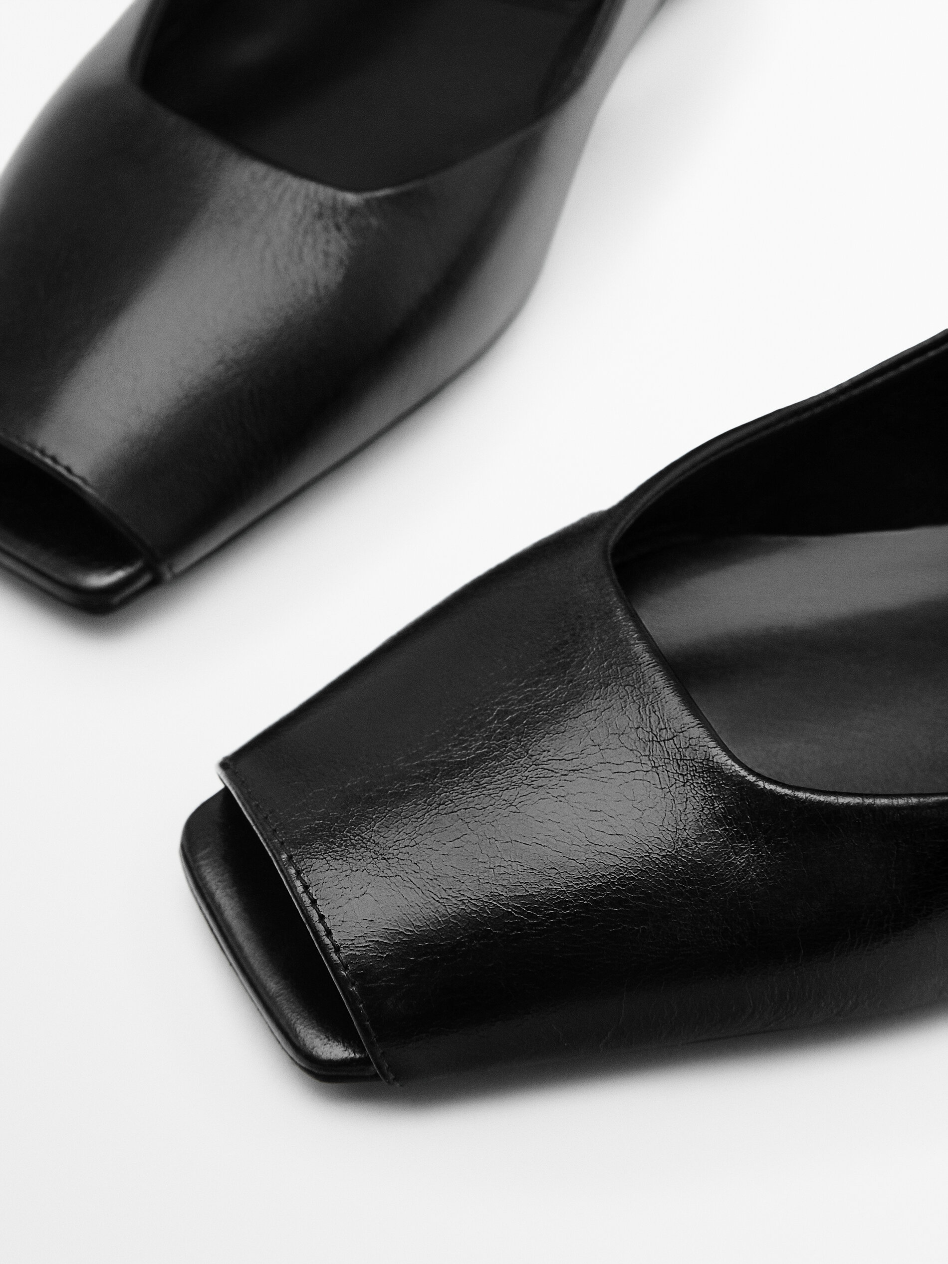 Zapato plano piel destalonado - NEGRO