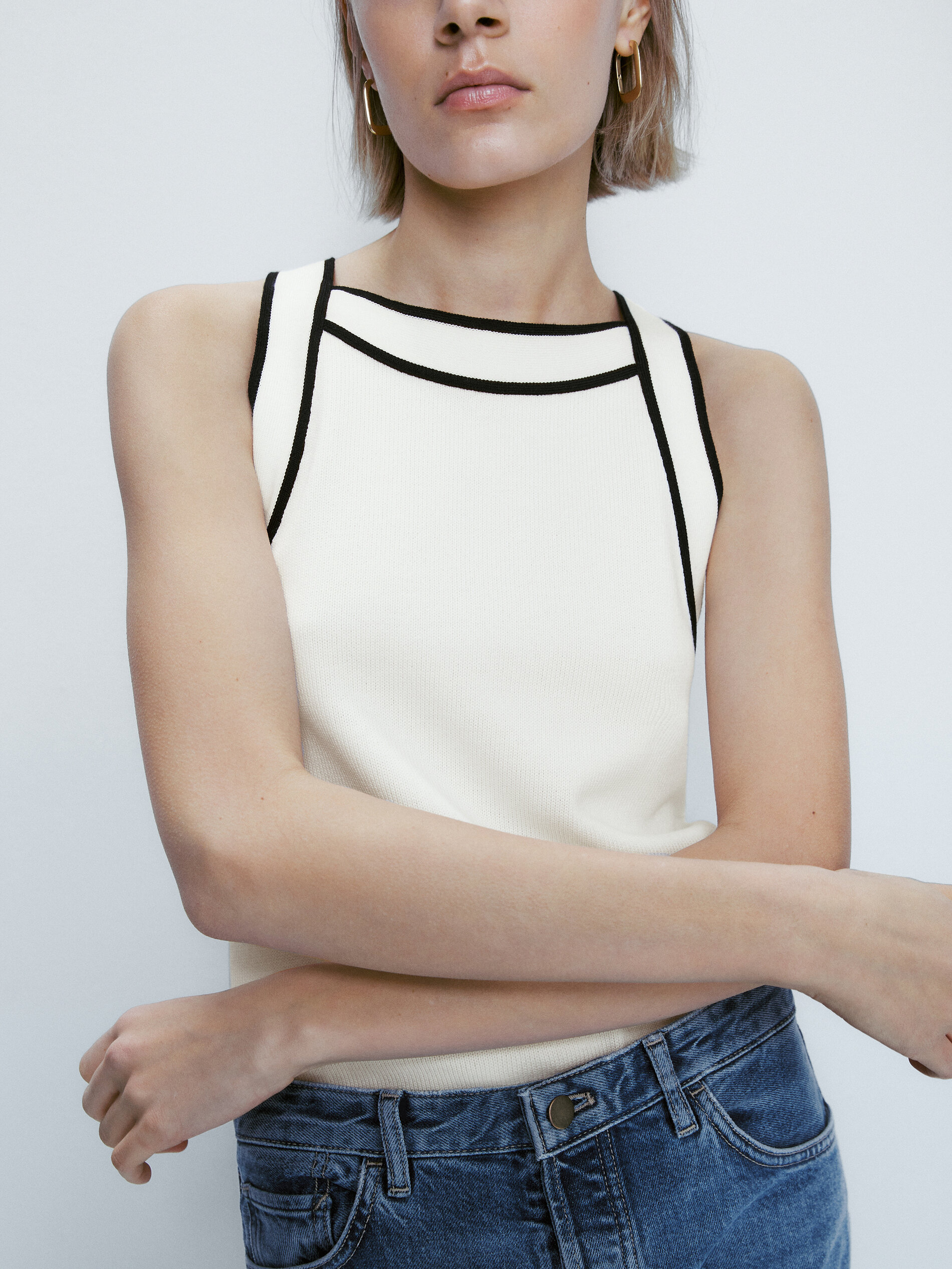 Top manga sisa contraste - CRUDO