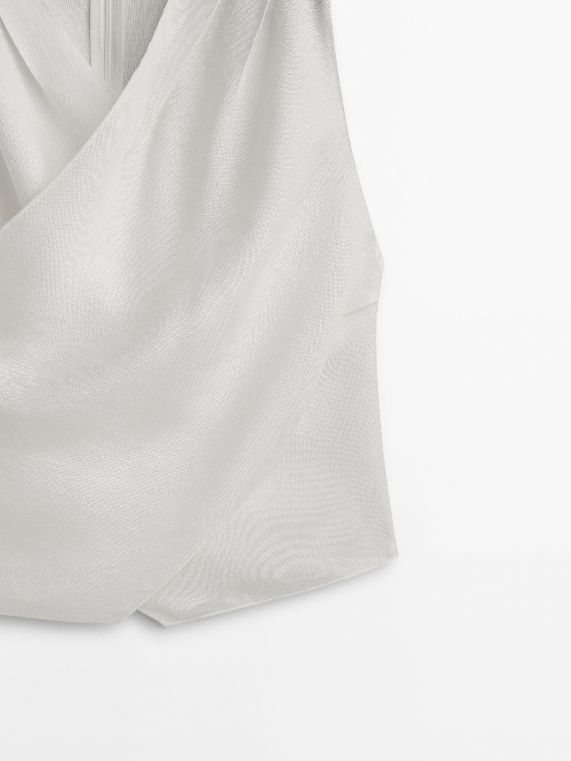 Top cruzado con lino - BLANCO