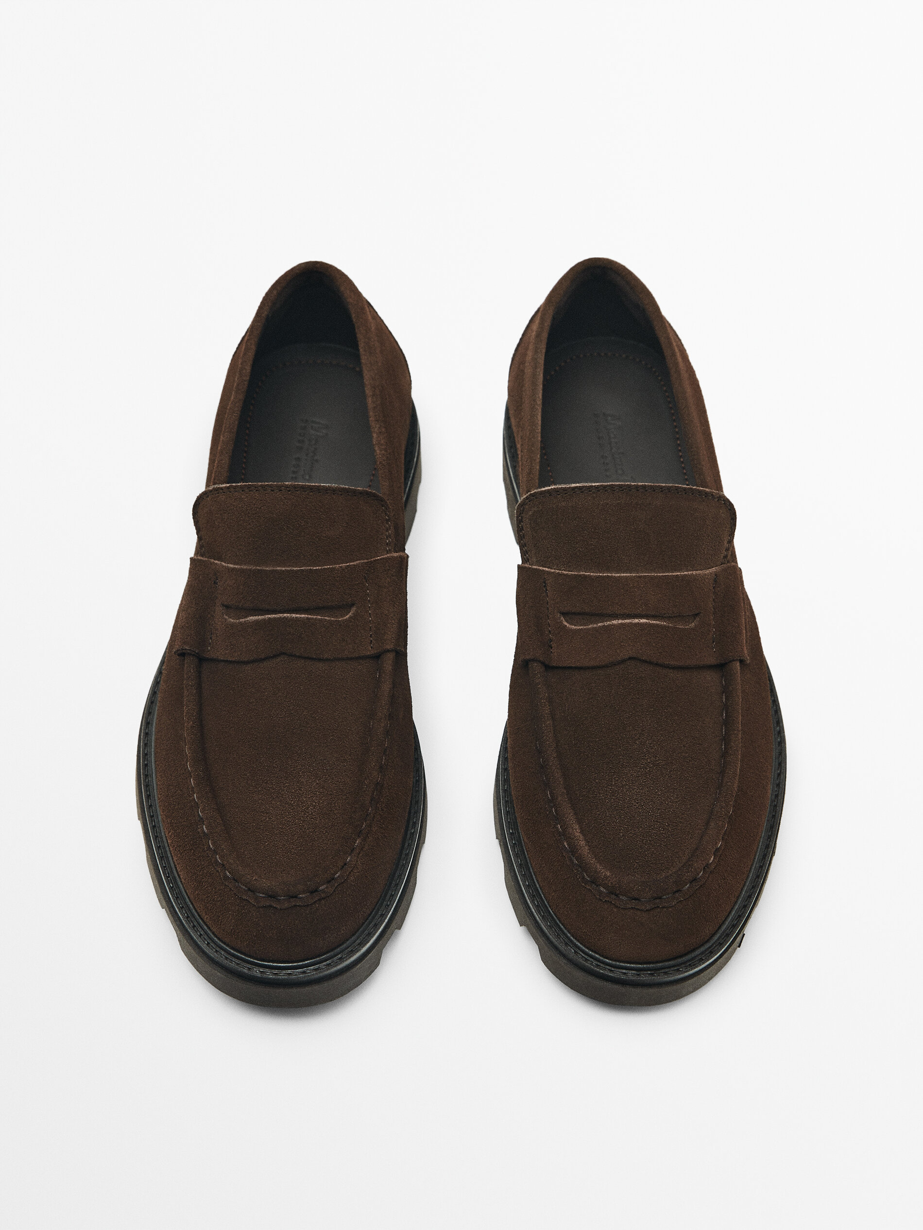 Mocasín piel serraje piso track - MARRÓN