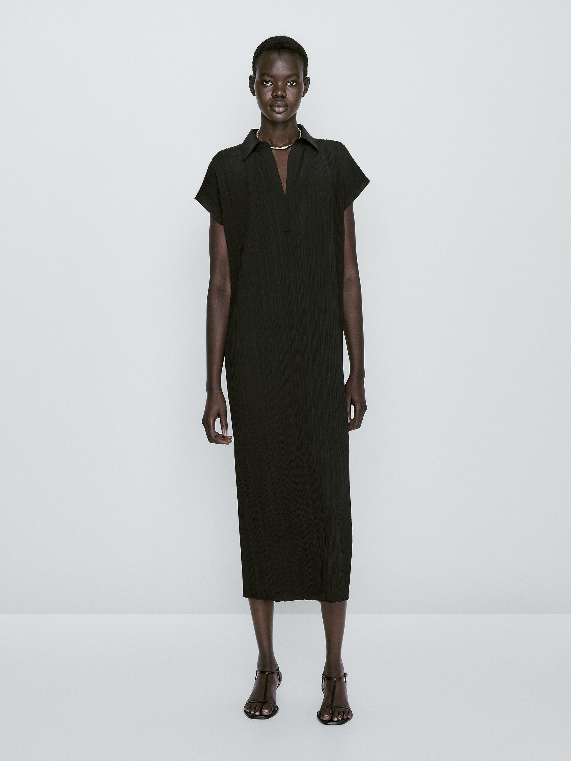 Vestido polo plisado - NEGRO