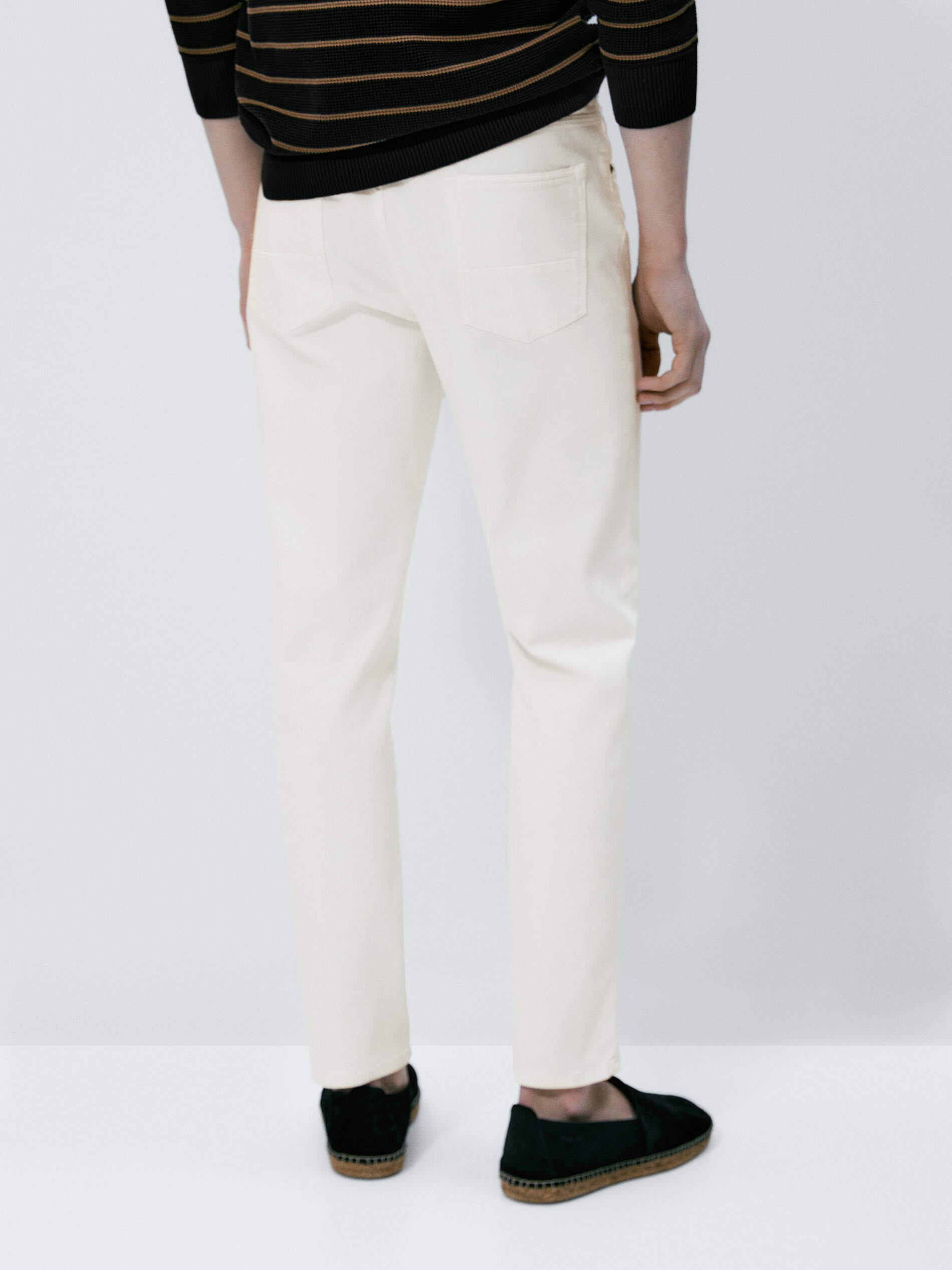 Pantalón tejanero mezcla algodón tapered fit - BLANCO