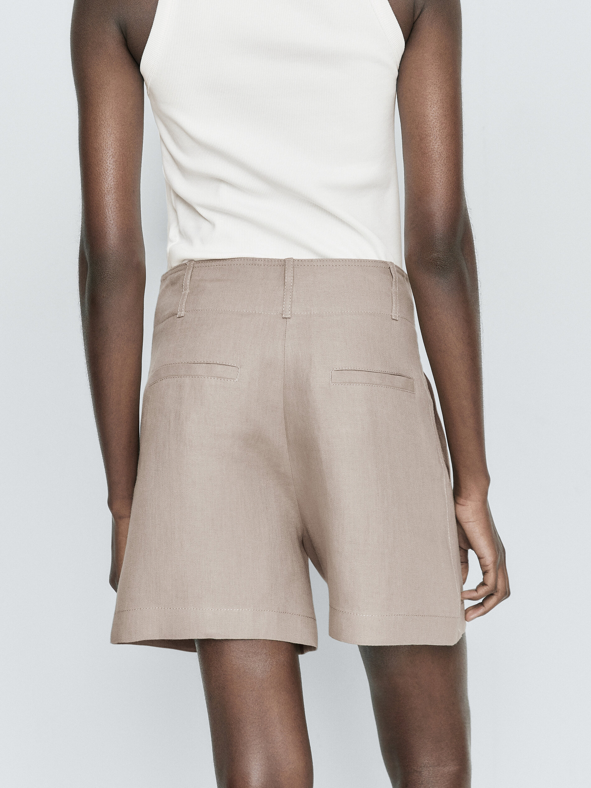 Bermuda lino detalle nervio - VISÓN