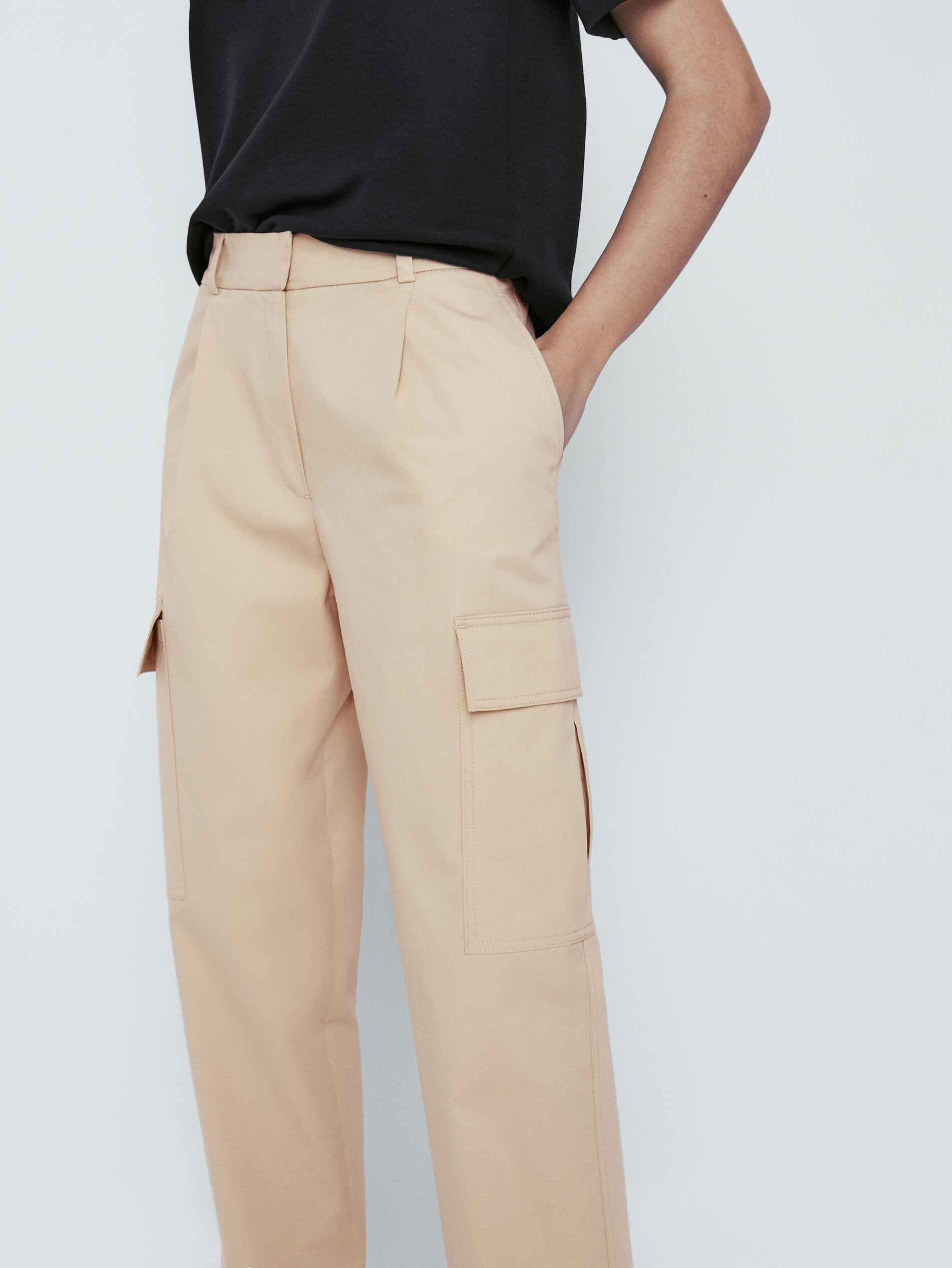 Pantalón cargo maxi bolsillos - BEIGE