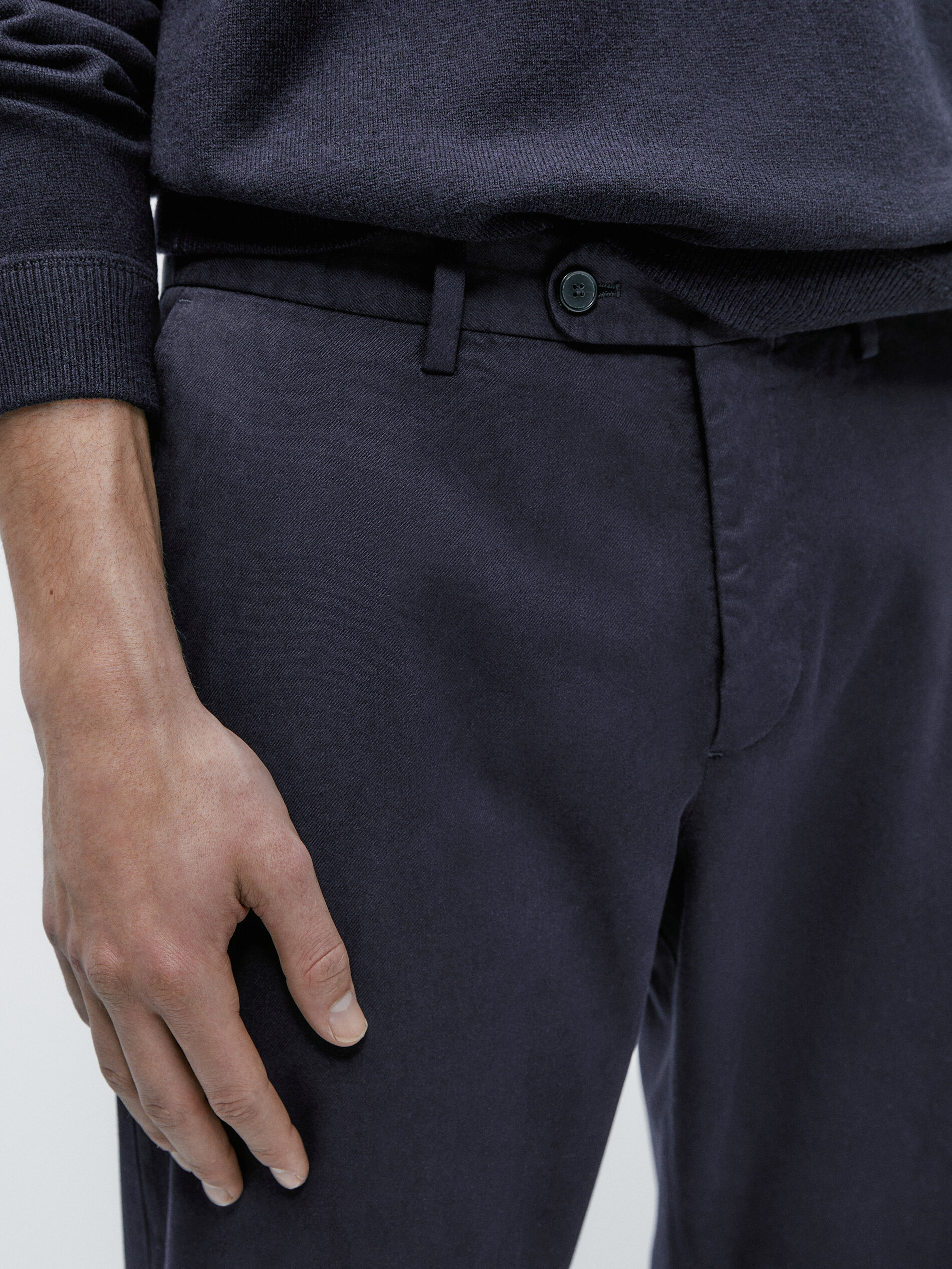 Pantalón chino tintado mezcla algodón cashmere - AZUL MARINO