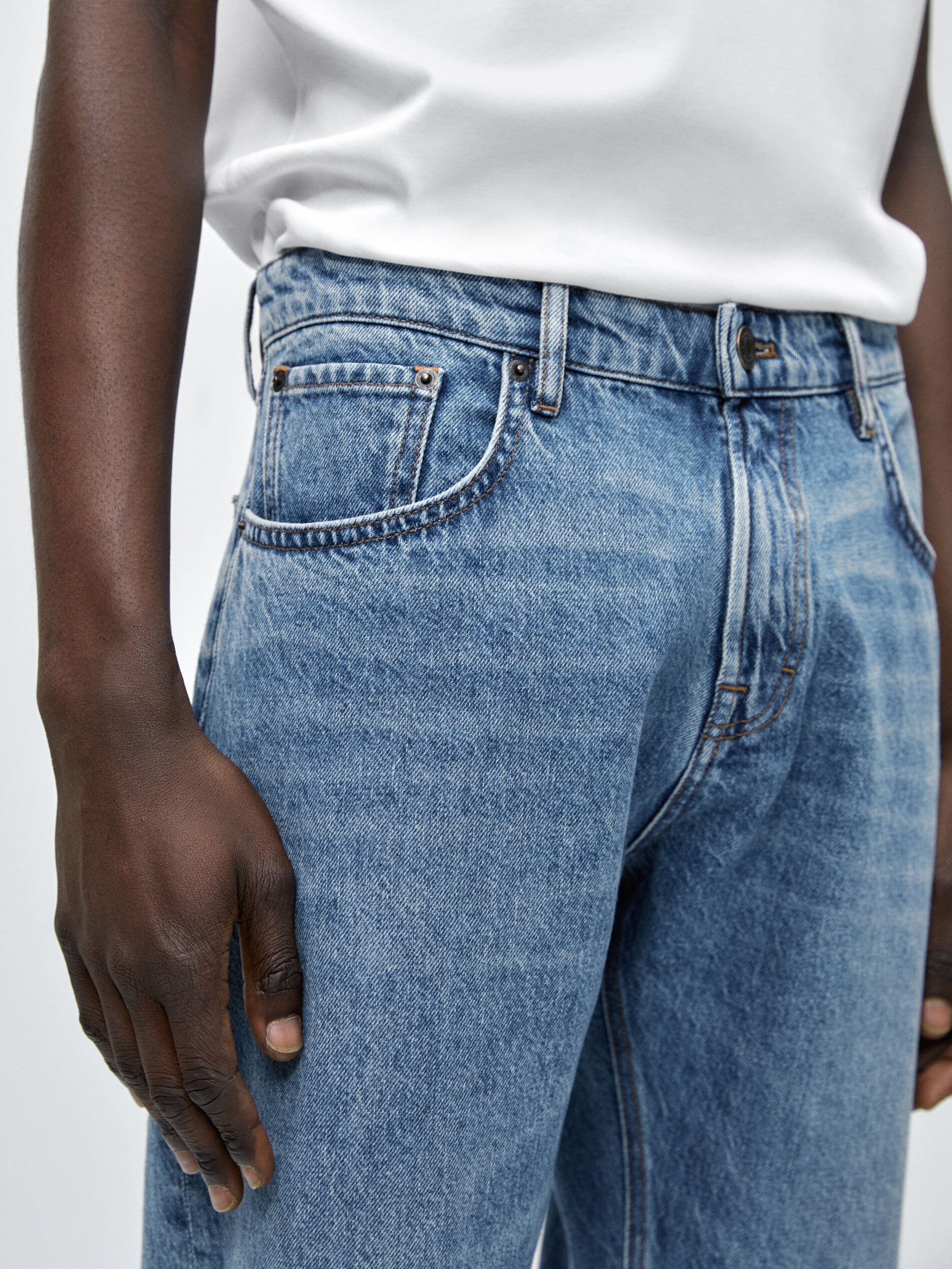 Pantalón vaquero bleach tapered fit - INDIGO