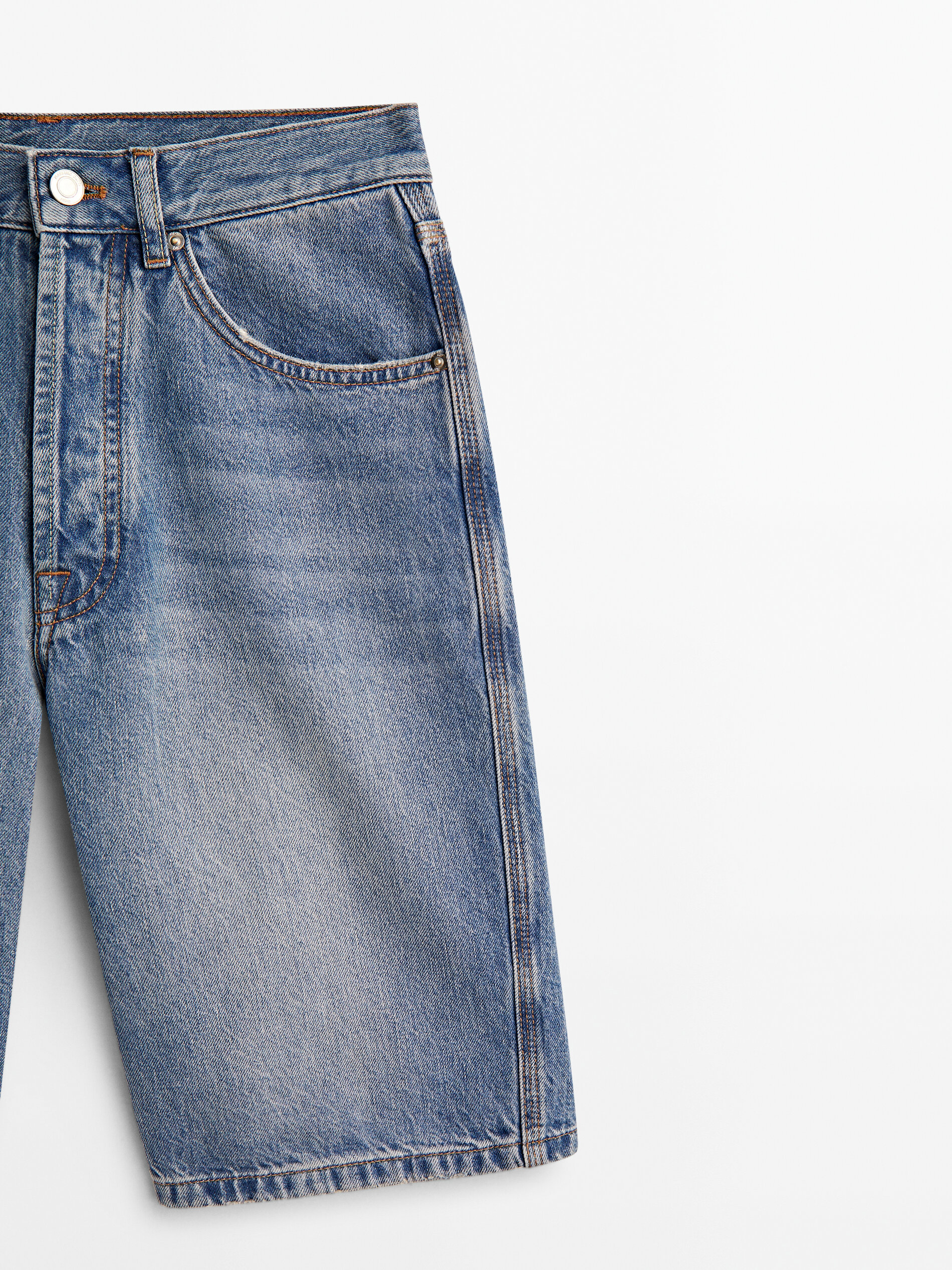 Bermuda denim tiro alto - Azul Claro