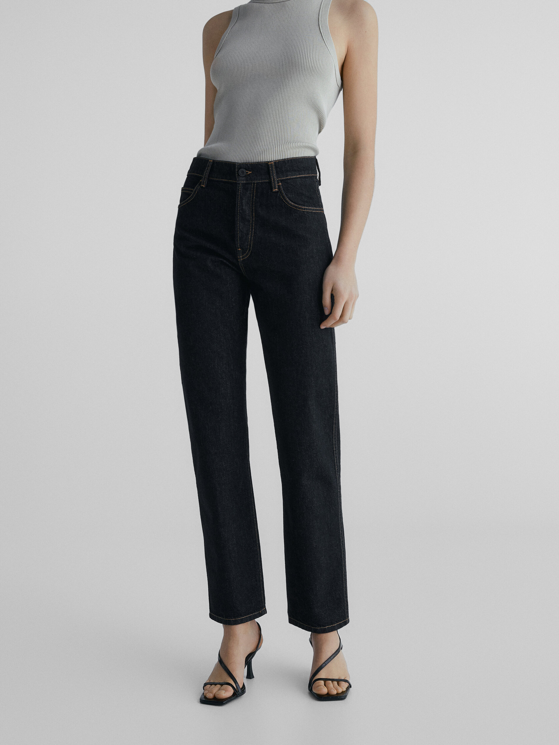 Pantalón vaquero tiro alto slim fit - NEGRO