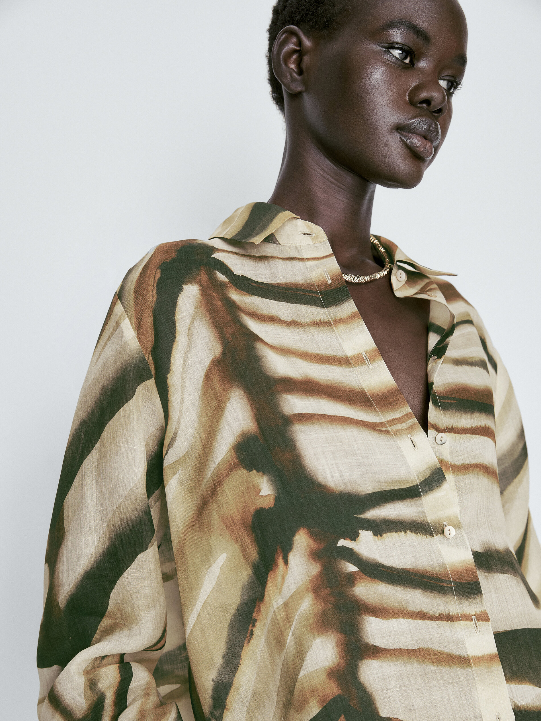 Camisa estampada 100% ramio - VERDE