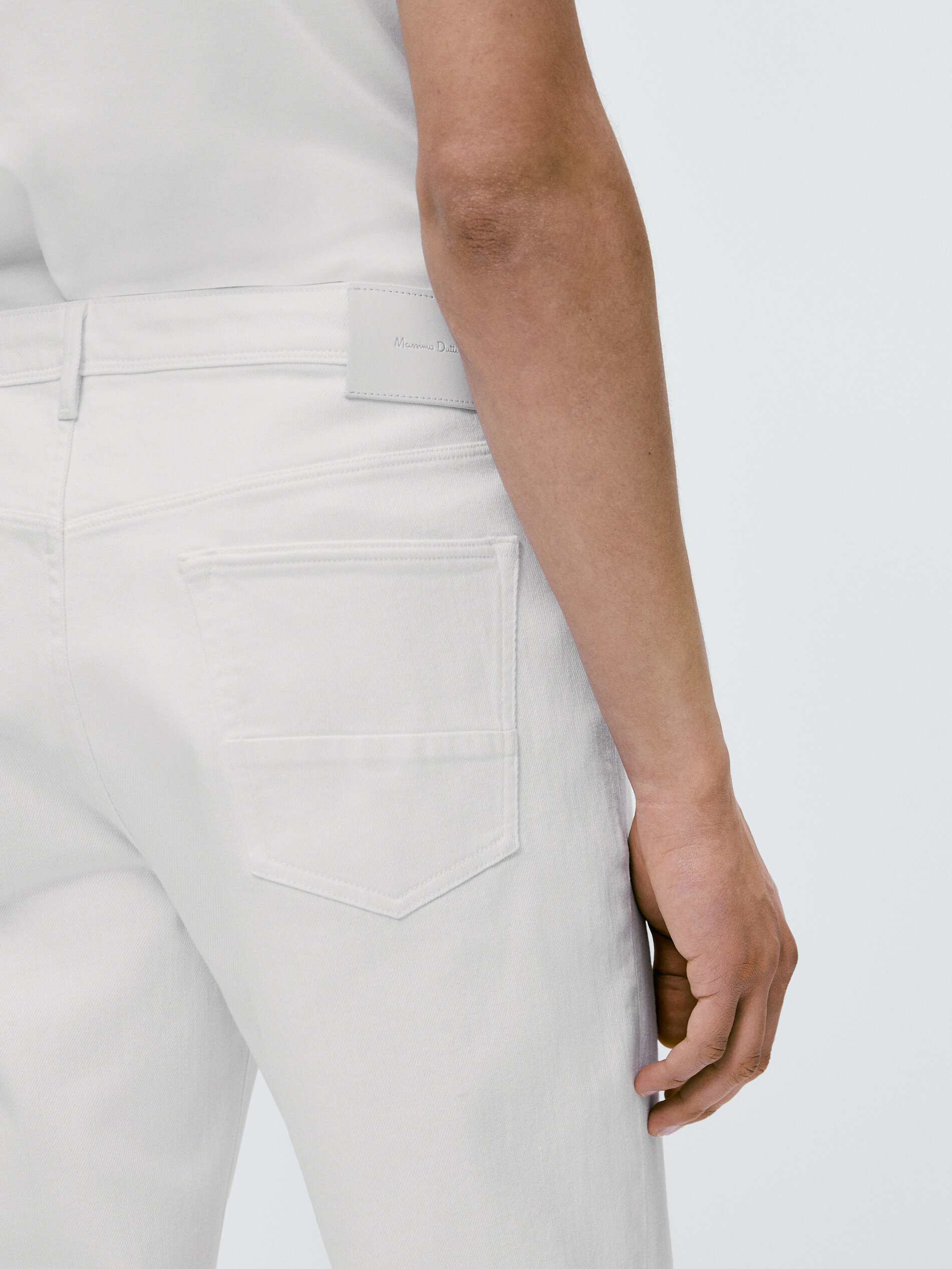 Pantalón vaquero tapered fit - BLANCO