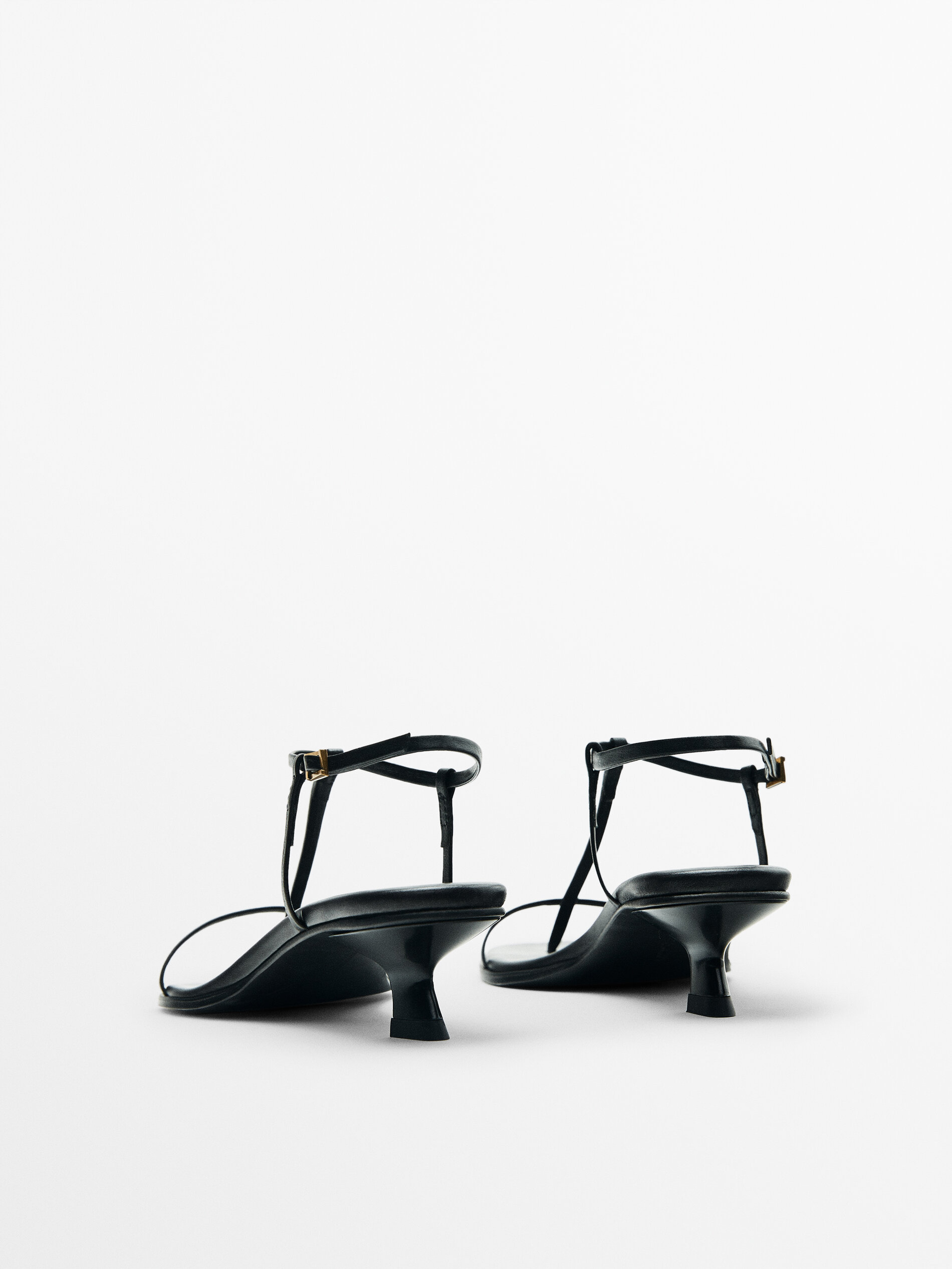 SANDALIA TACÓN TIRAS LIMITED EDITION - NEGRO