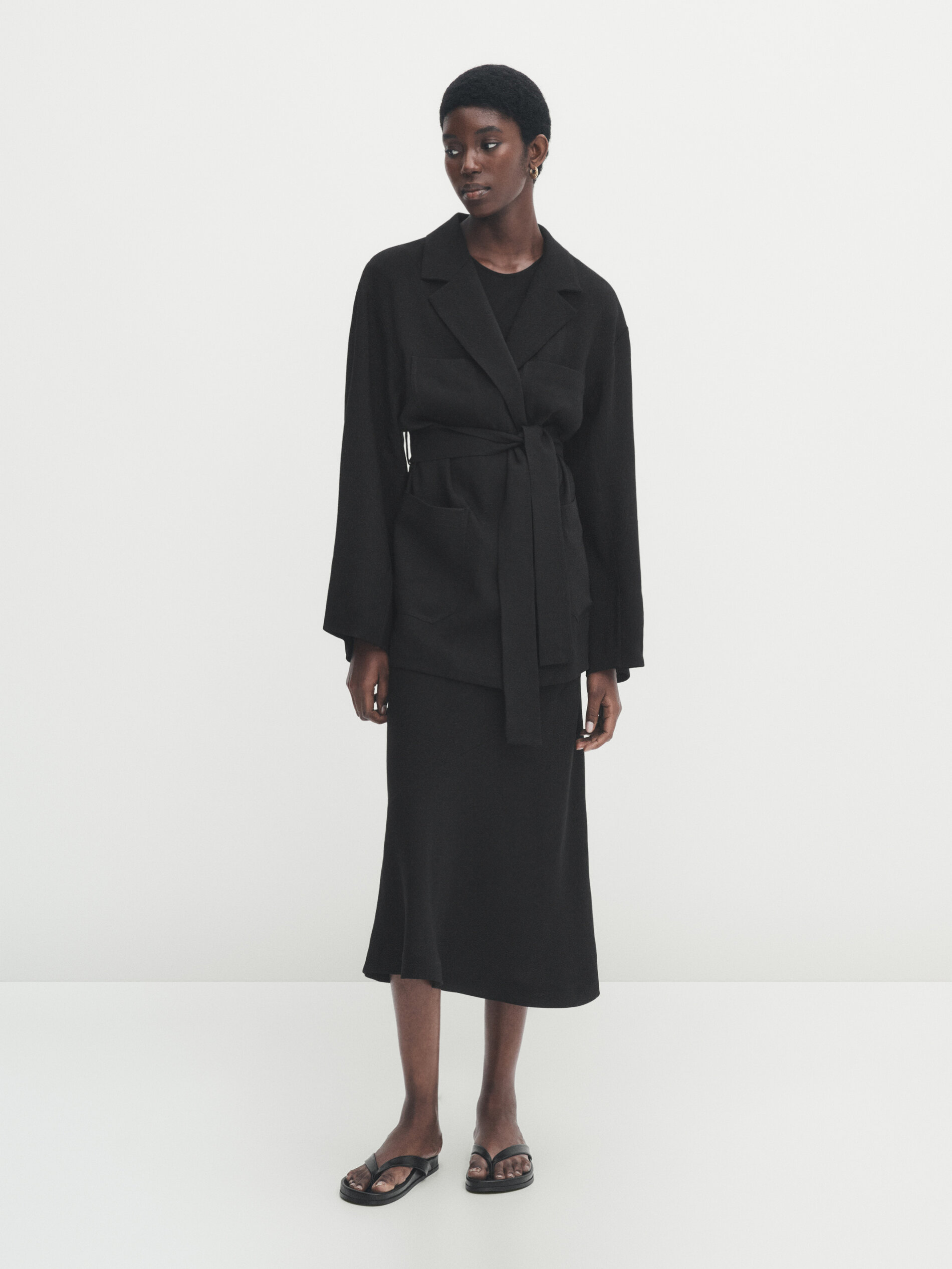 Vestido midi con lino negro - NEGRO