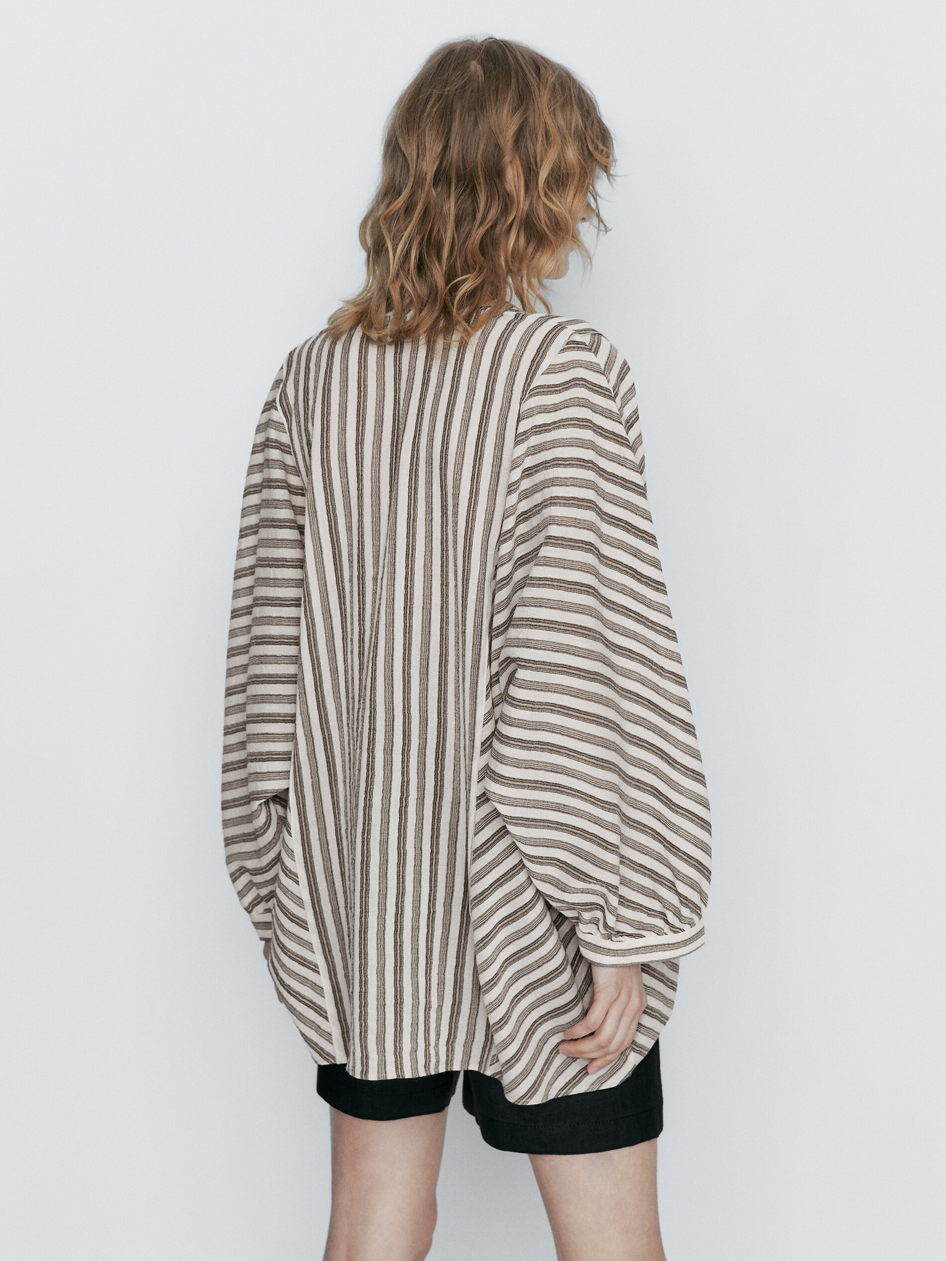 Camisa rayas acabado gofrado - MARRÓN