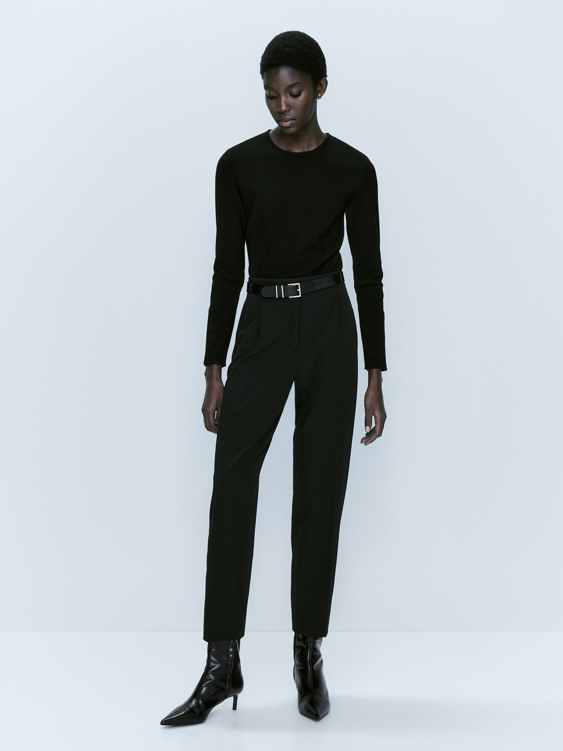 Camiseta manga larga abertura aros - NEGRO