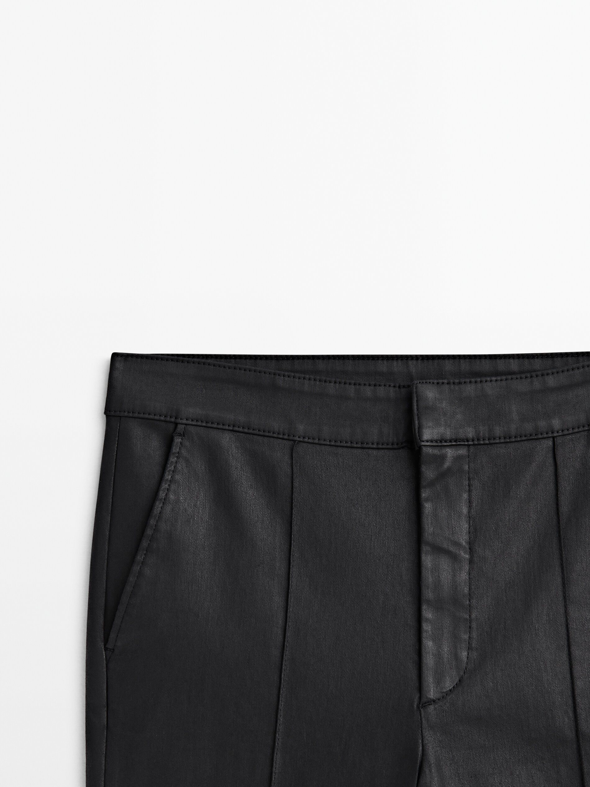 Pantalón kick flare encerado nervio central - NEGRO