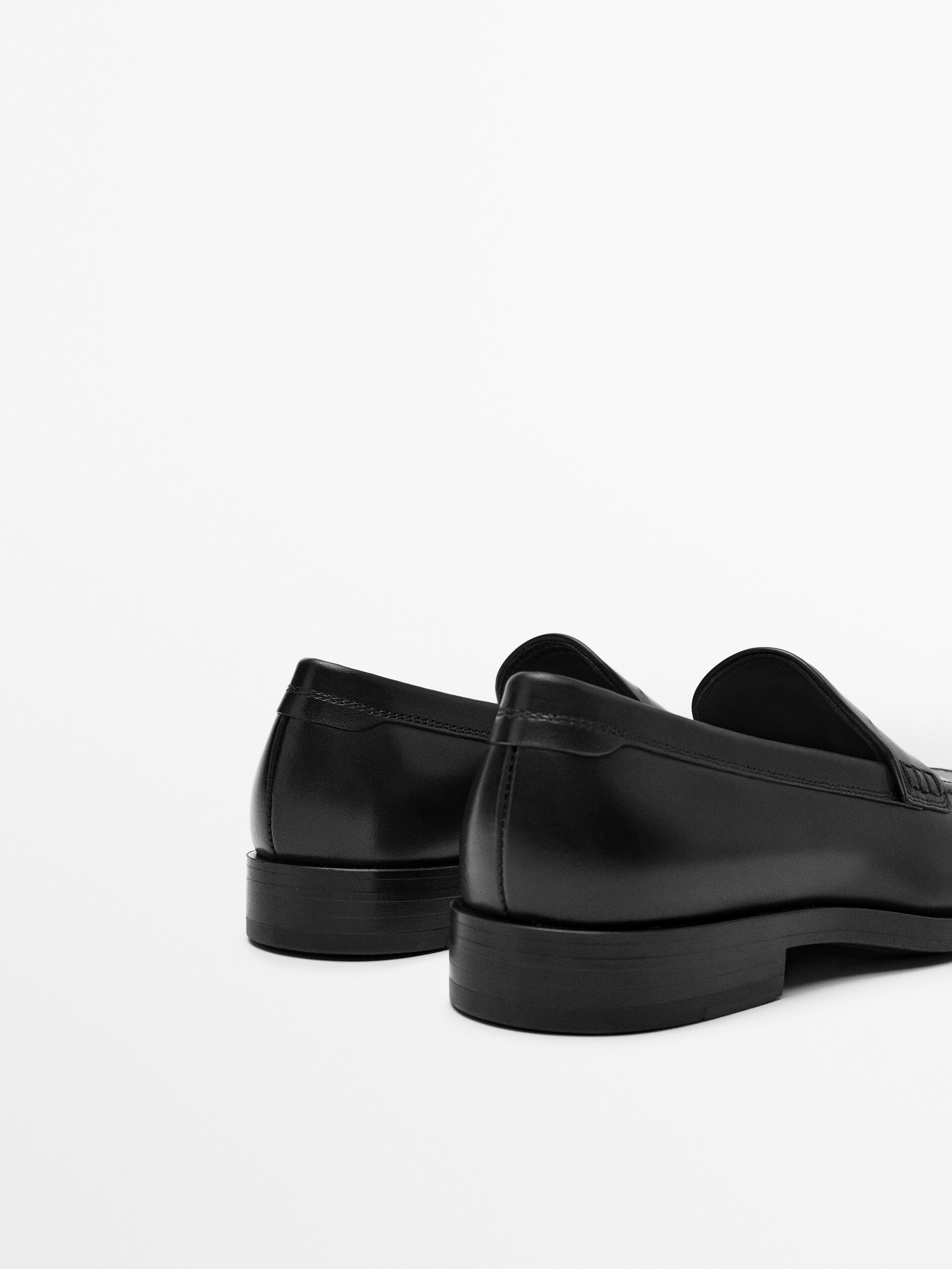 Mocasín piel napa cepillada - NEGRO