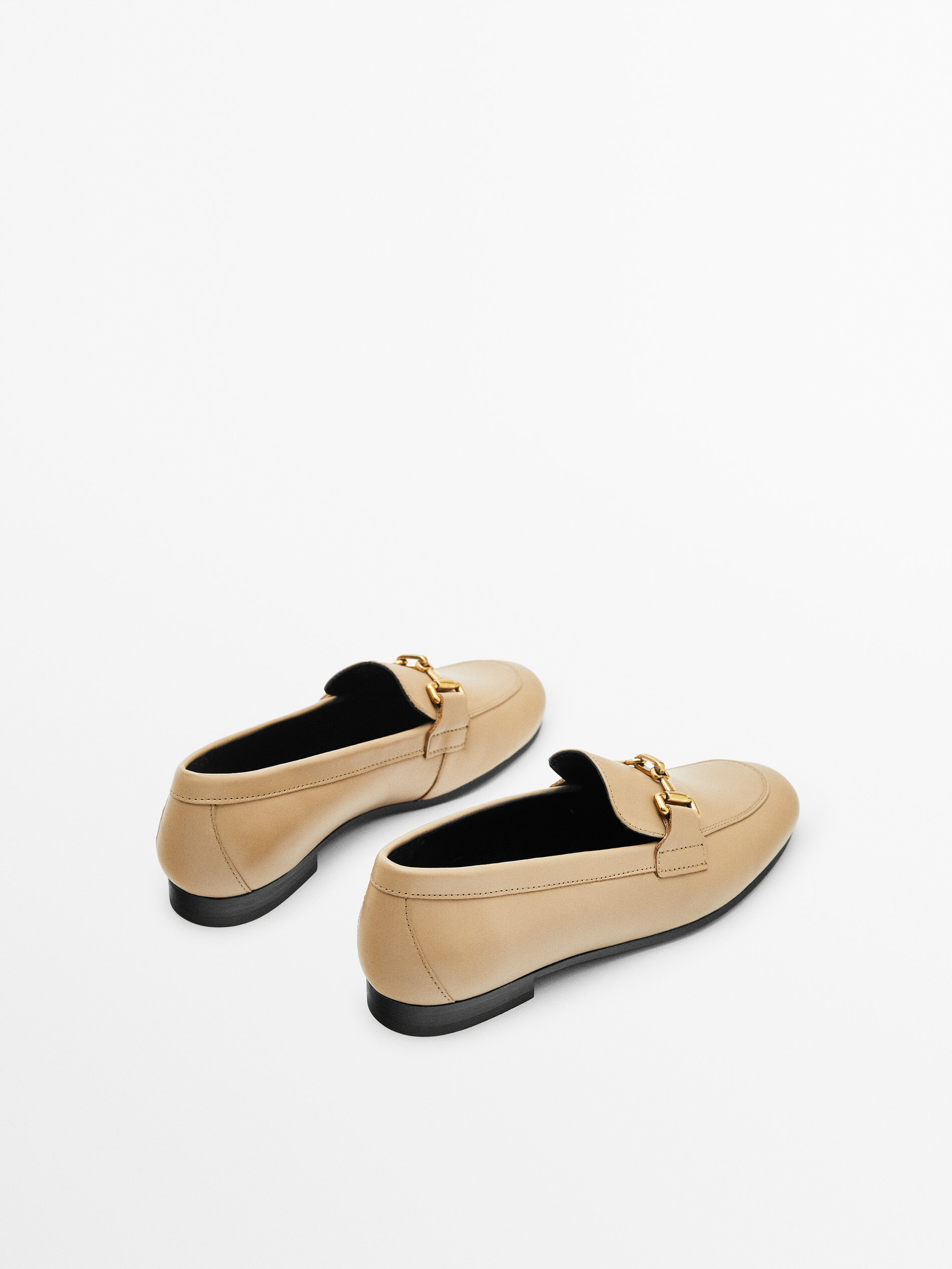 Mocasín piel hebilla metálica - MARRÓN