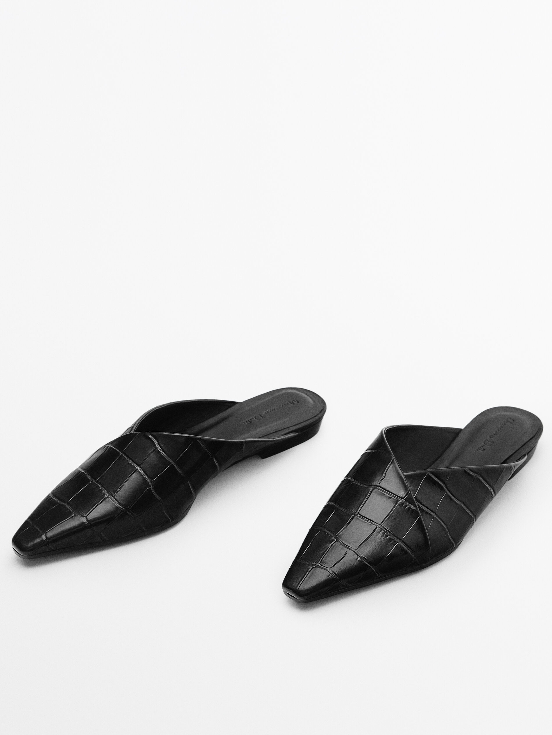 Babucha piel - NEGRO