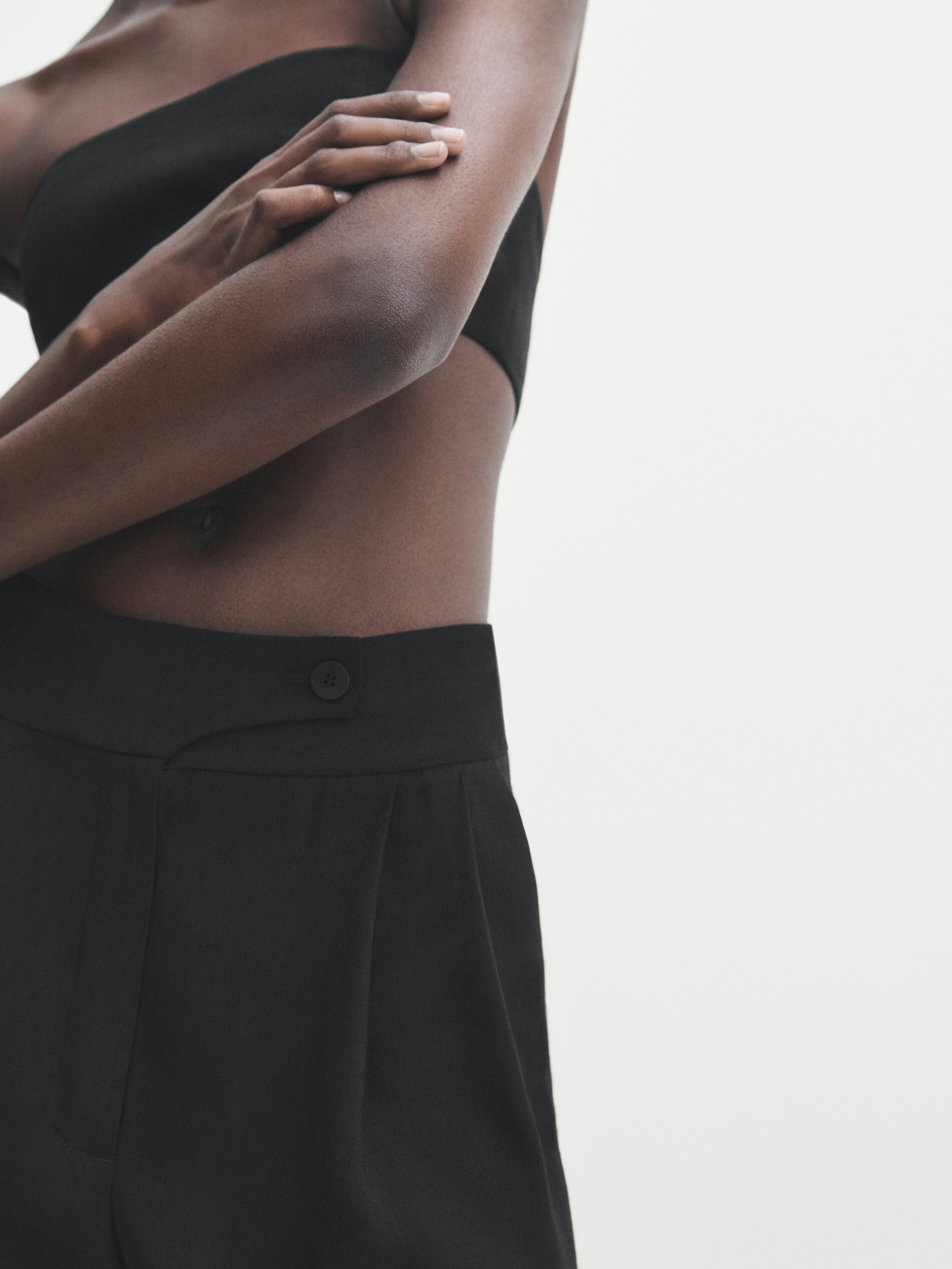 Bermuda larga pinzas - NEGRO