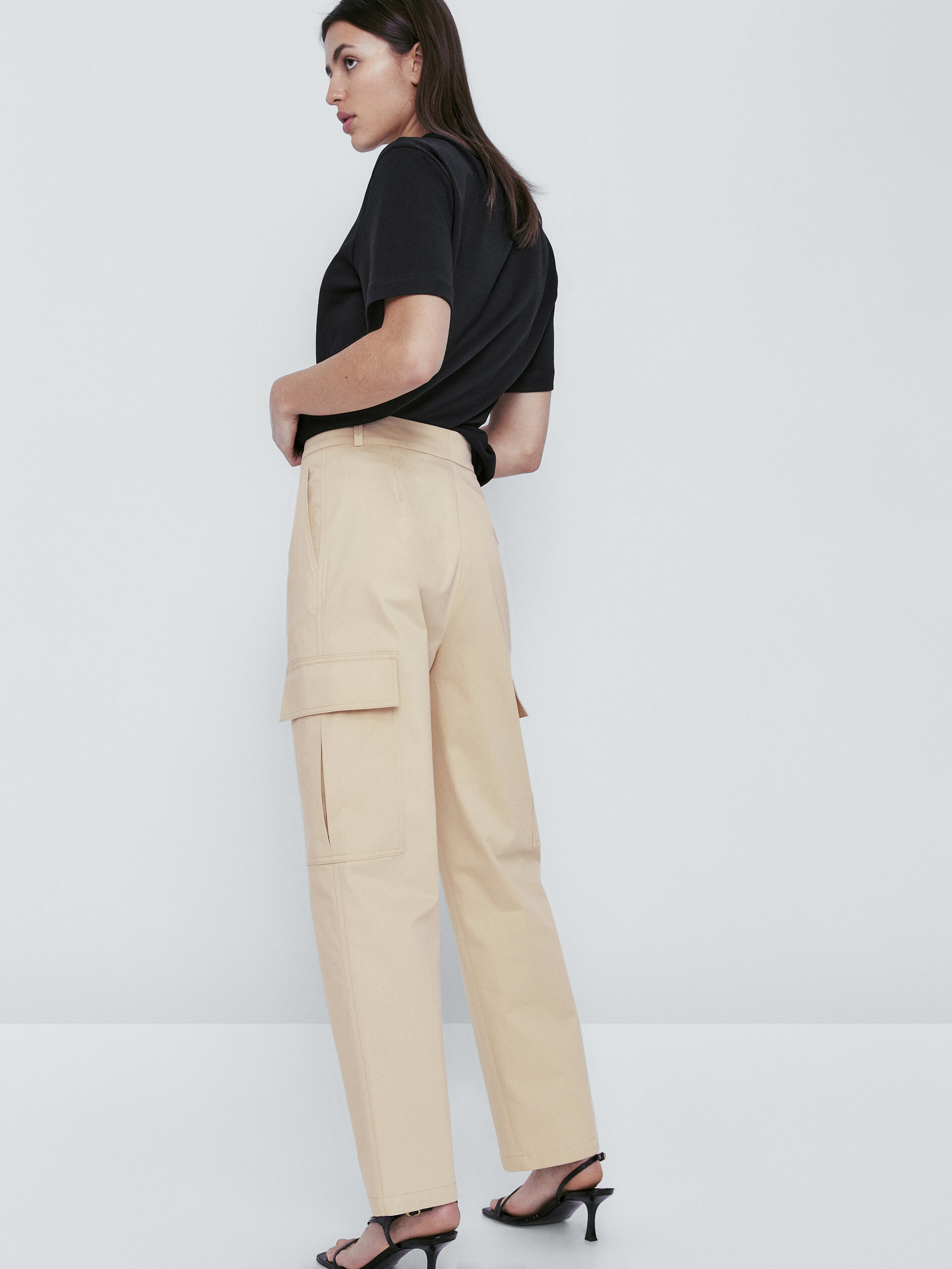 Pantalón cargo maxi bolsillos - BEIGE
