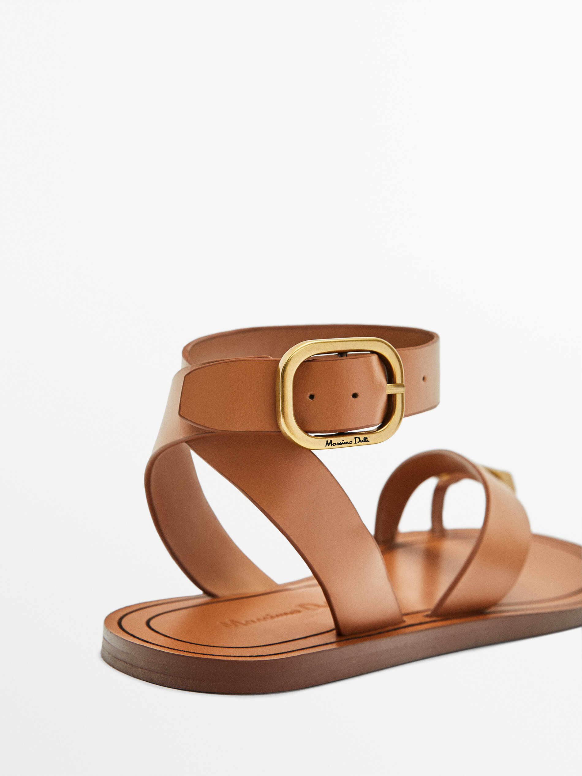 Sandalia plana piel pieza metalizada - CUERO